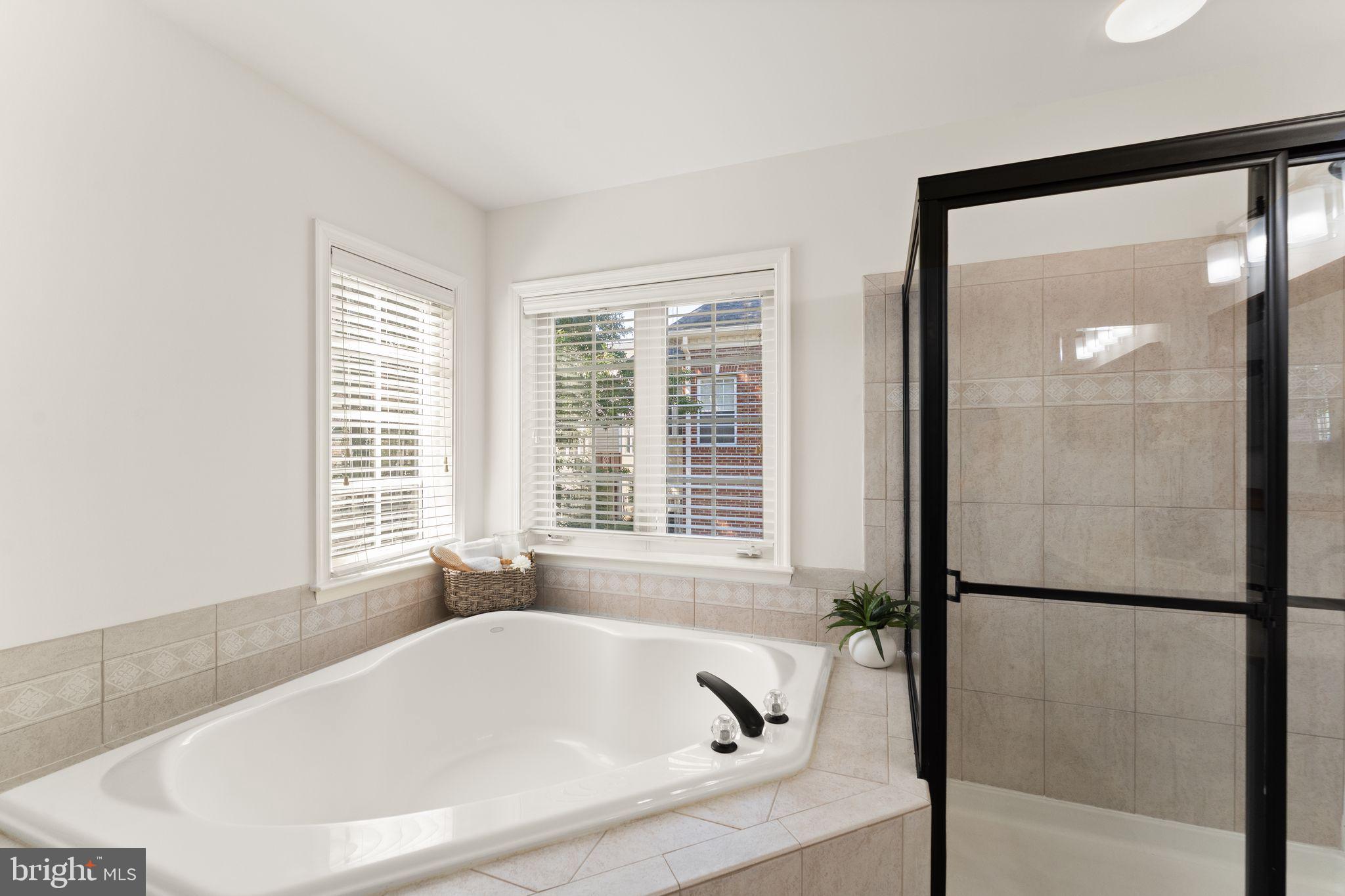 LOWES ISLAND - Residential