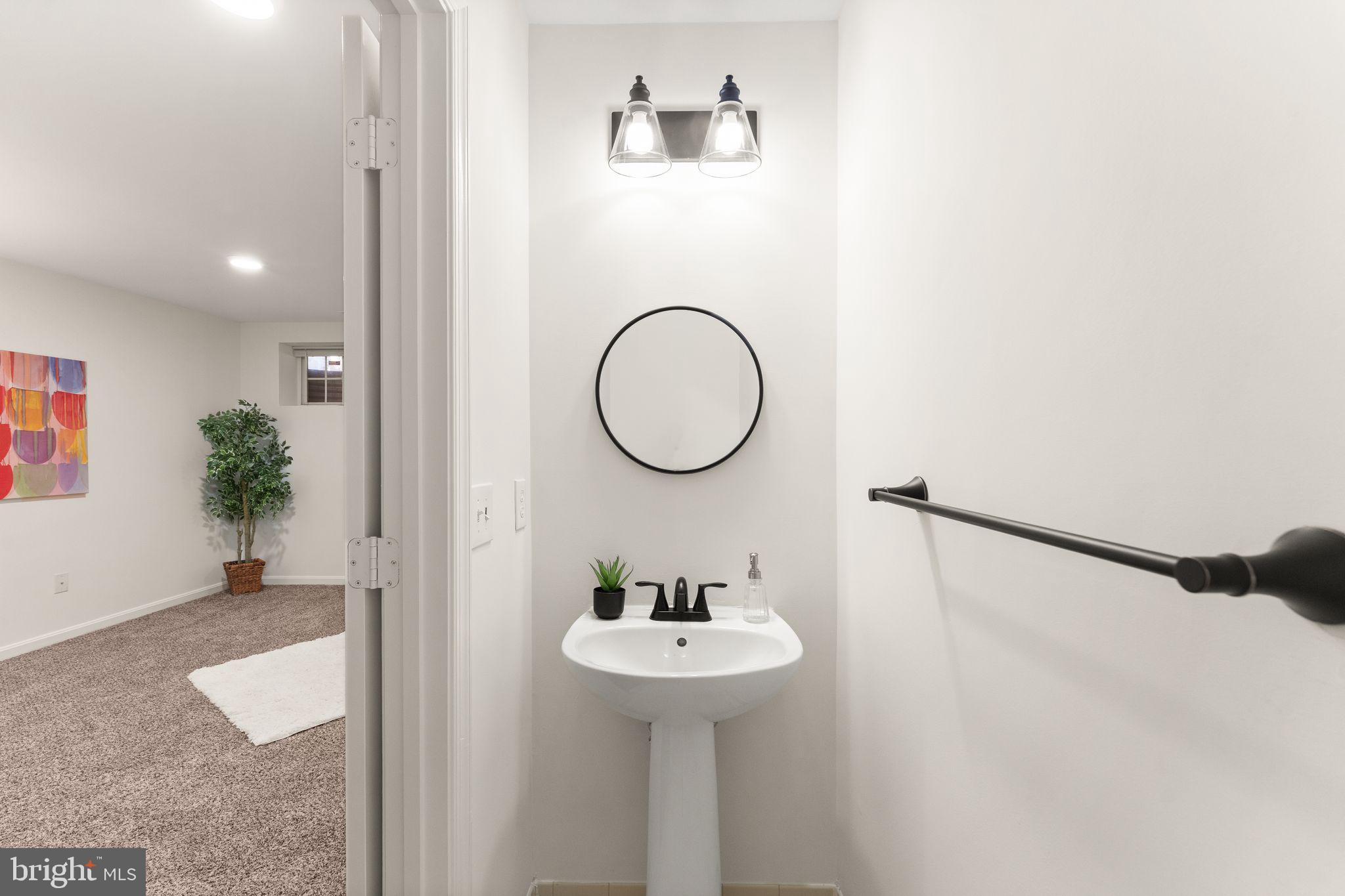 LOWES ISLAND - Residential