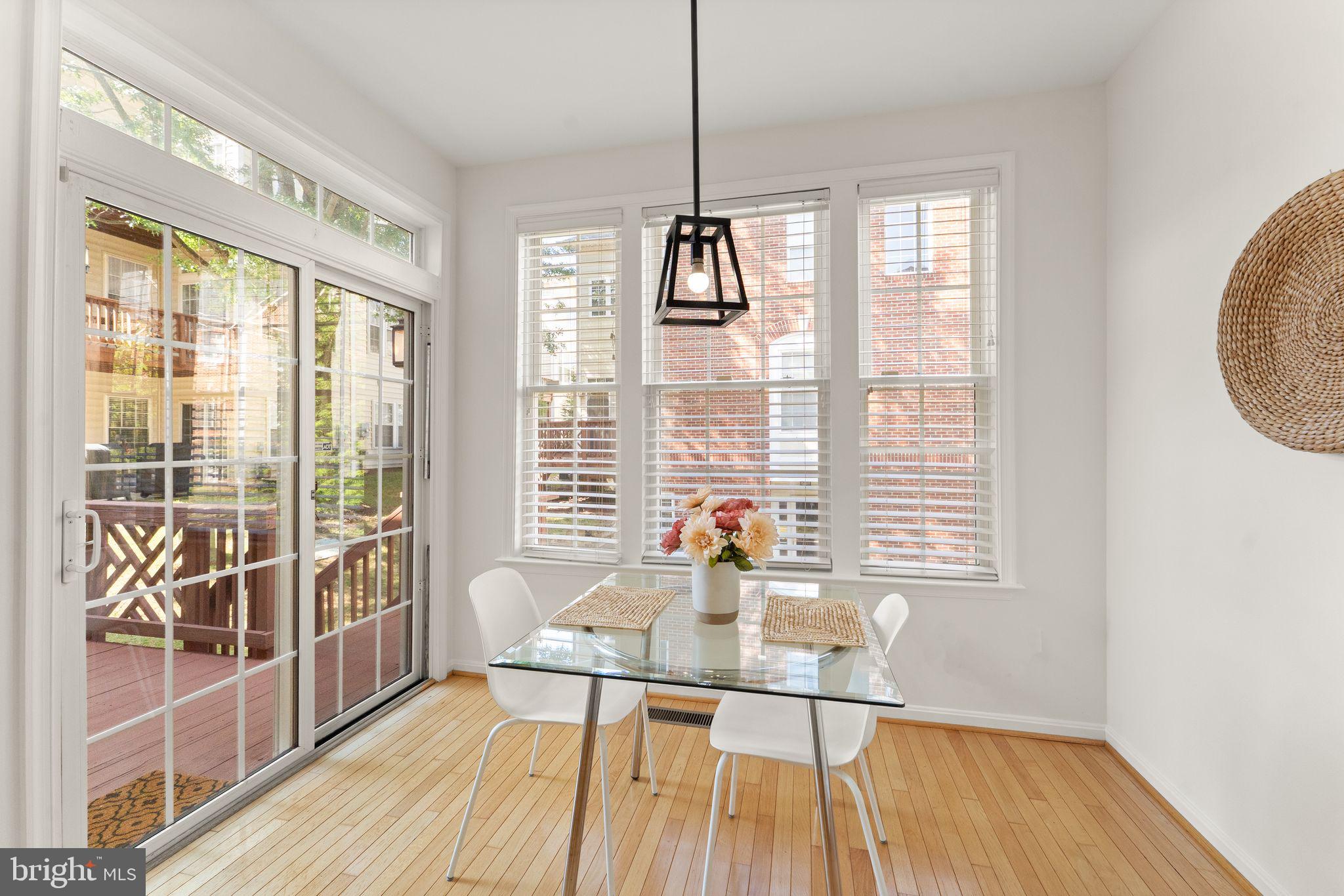 LOWES ISLAND - Residential