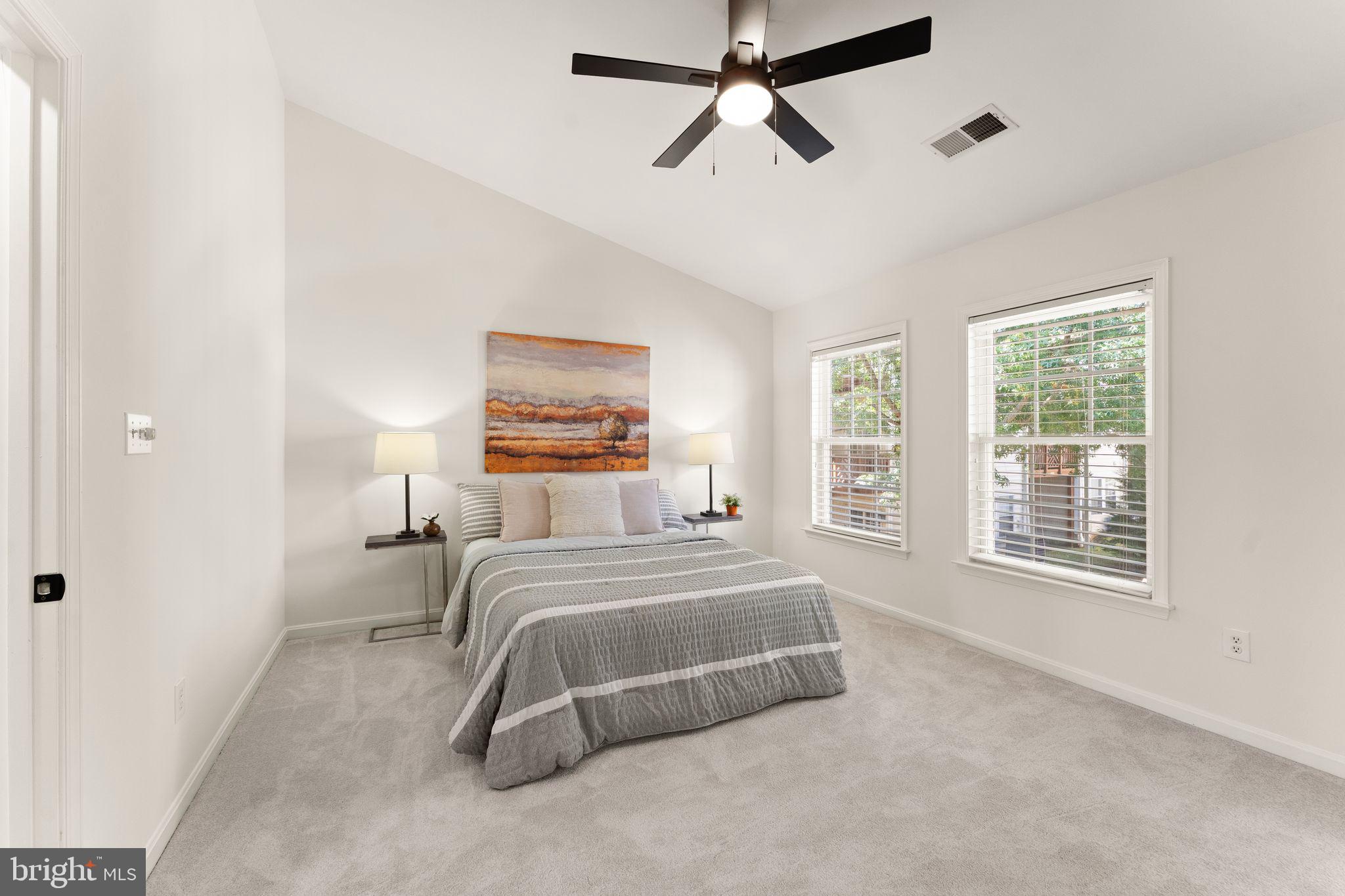 LOWES ISLAND - Residential