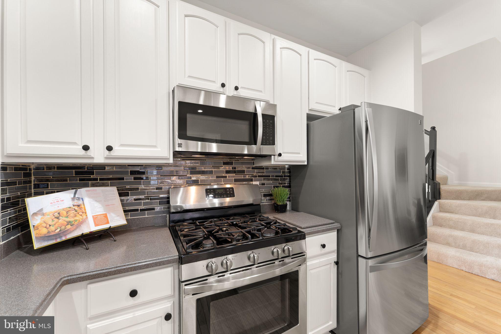 LOWES ISLAND - Residential