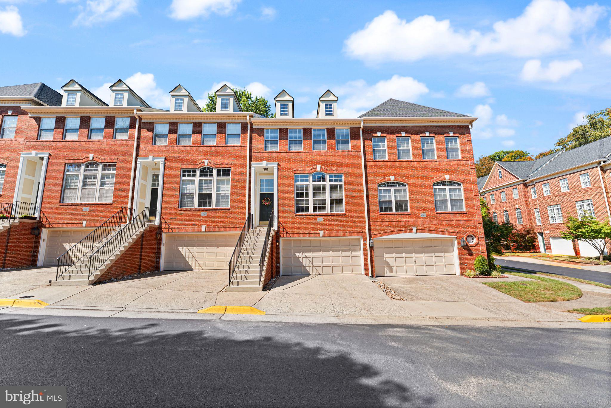 LOWES ISLAND - Residential