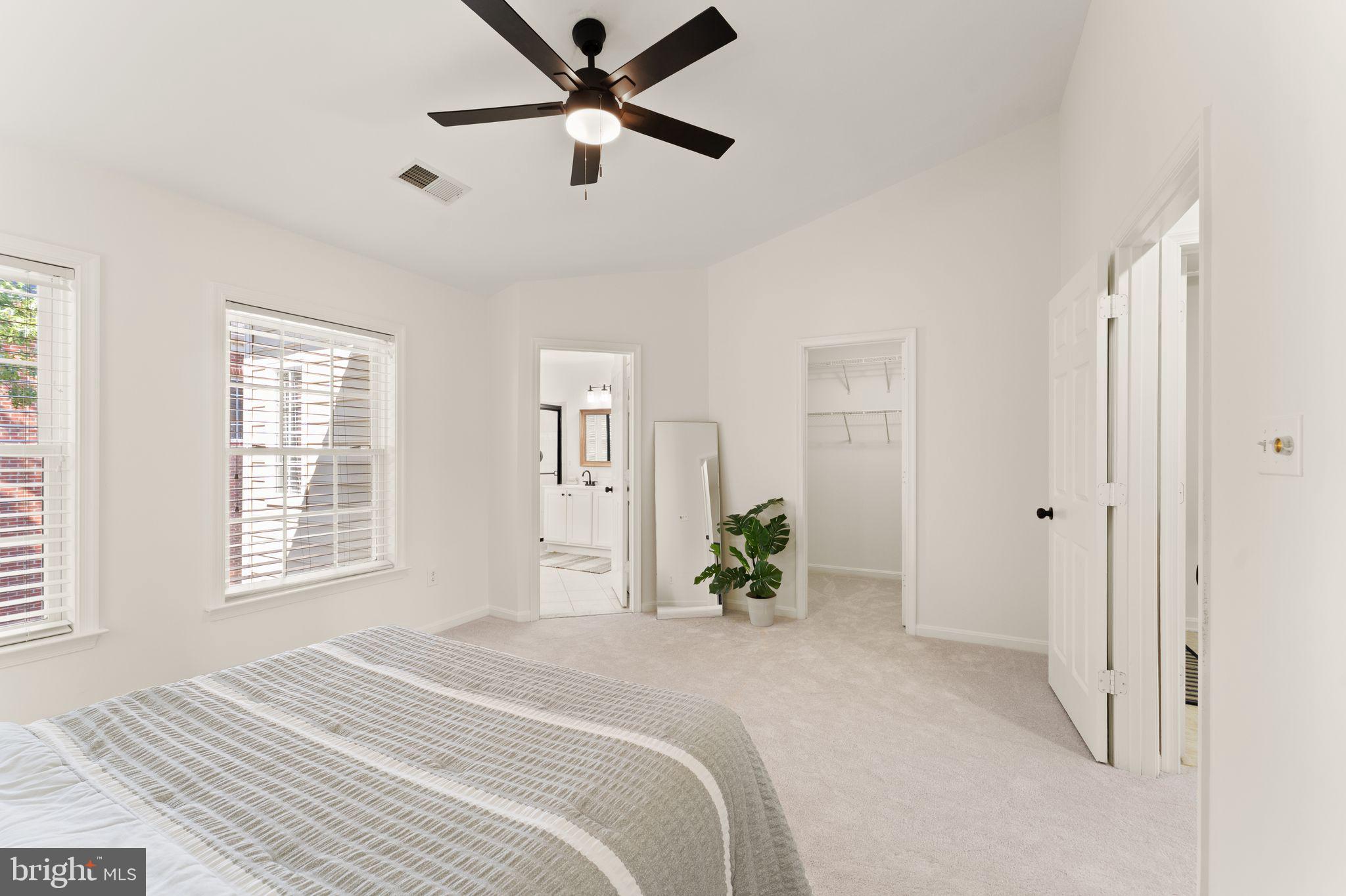 LOWES ISLAND - Residential