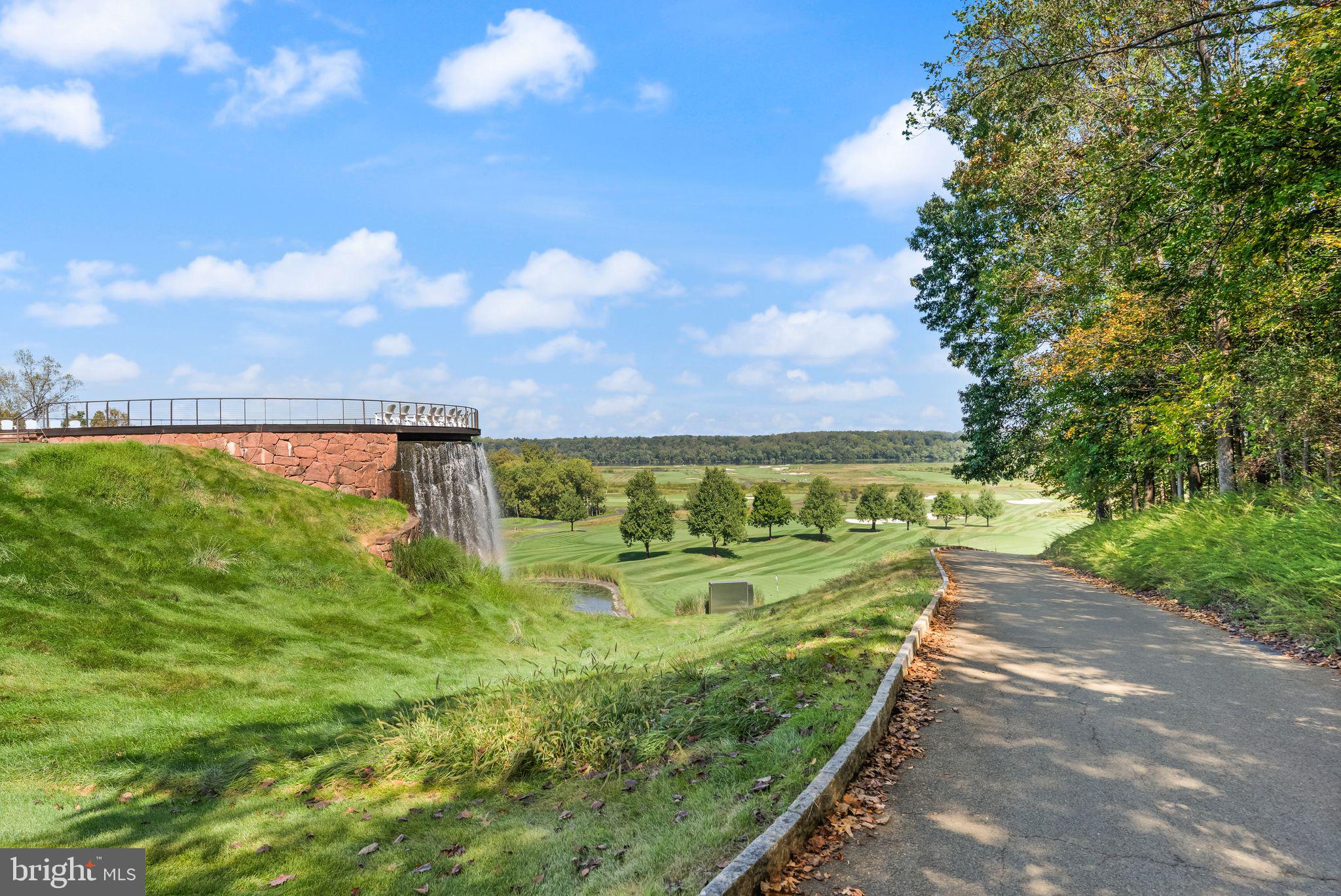 LOWES ISLAND - Residential