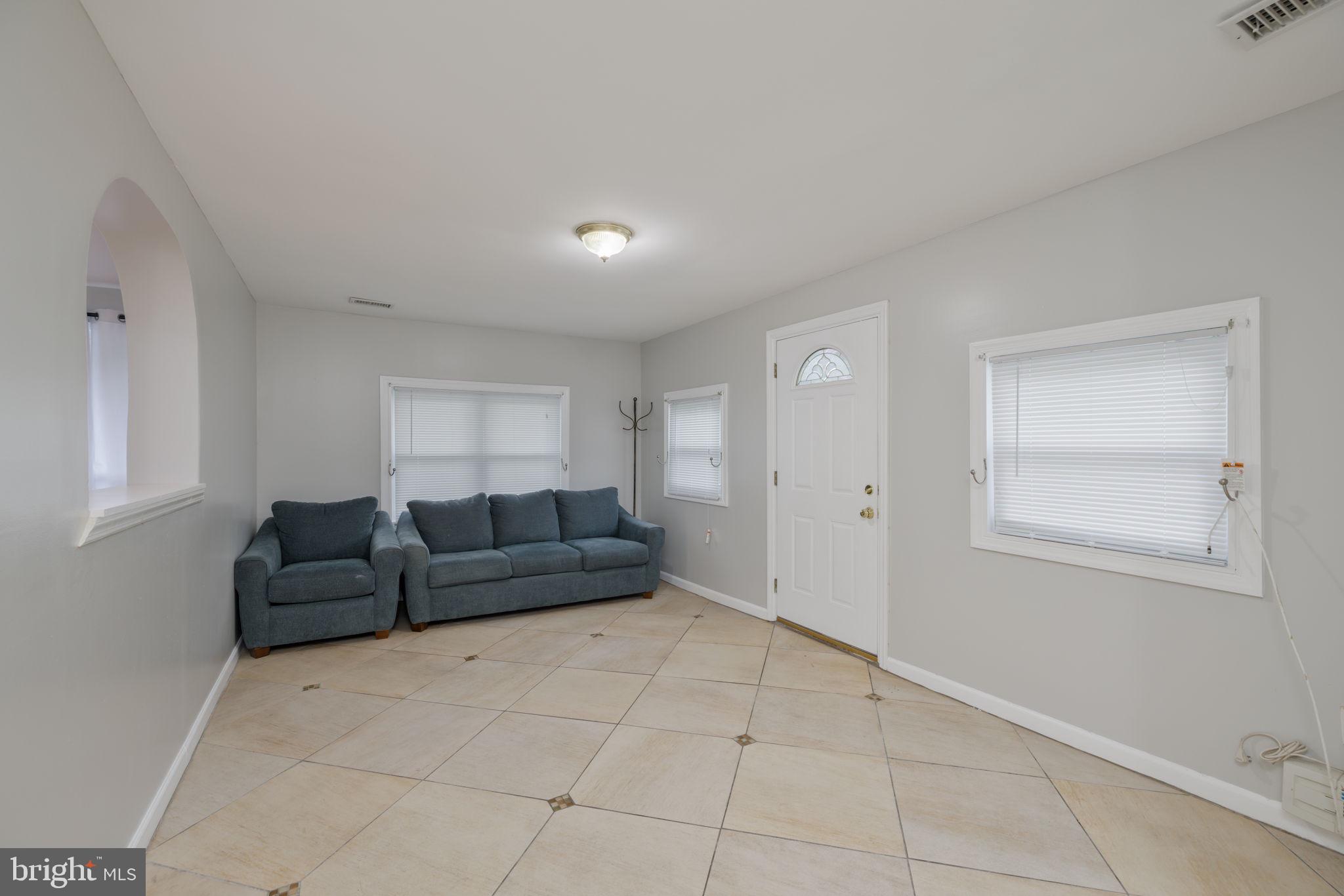 ROSE HILL FARMS - Residential Lease