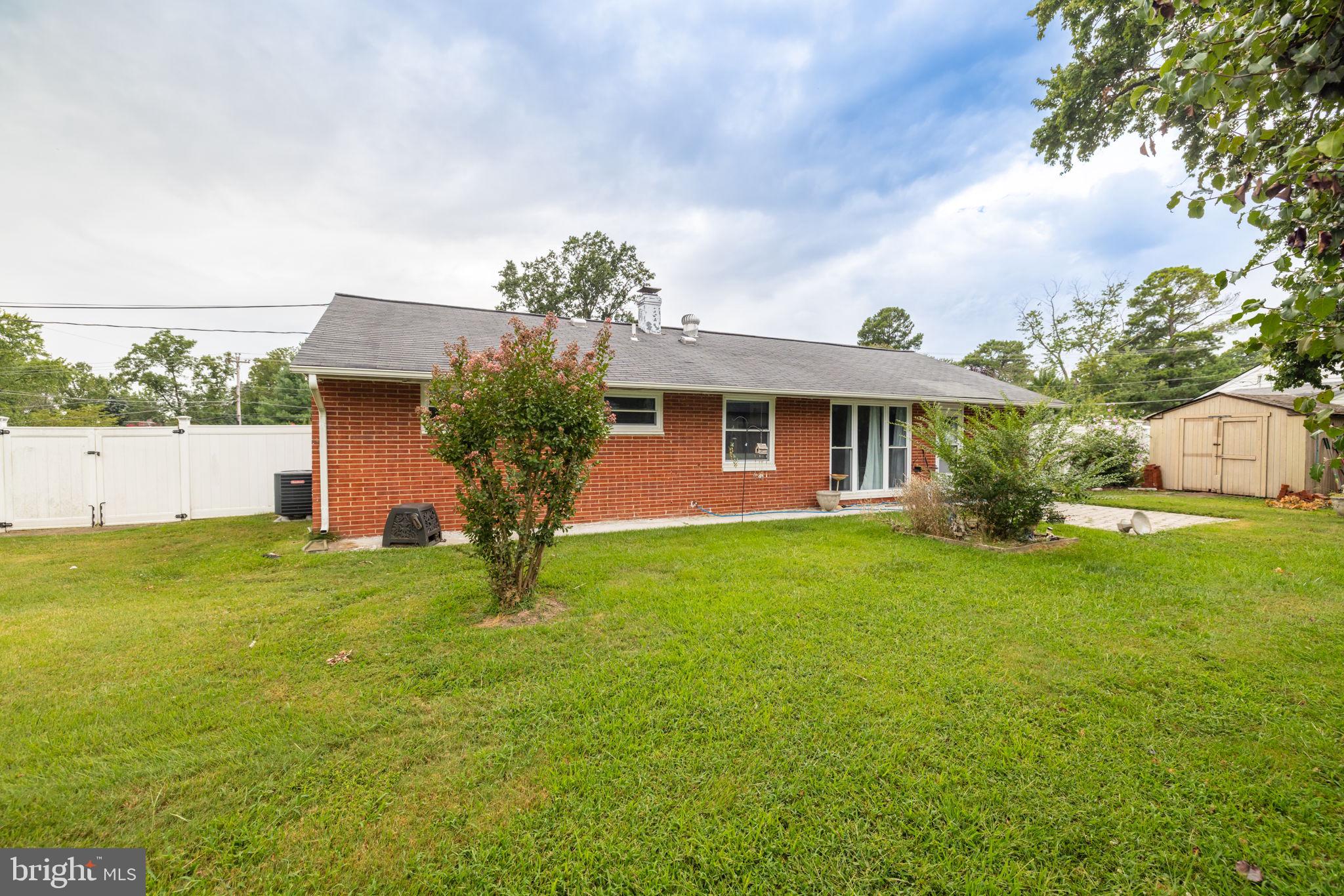 ROSE HILL FARMS - Residential Lease