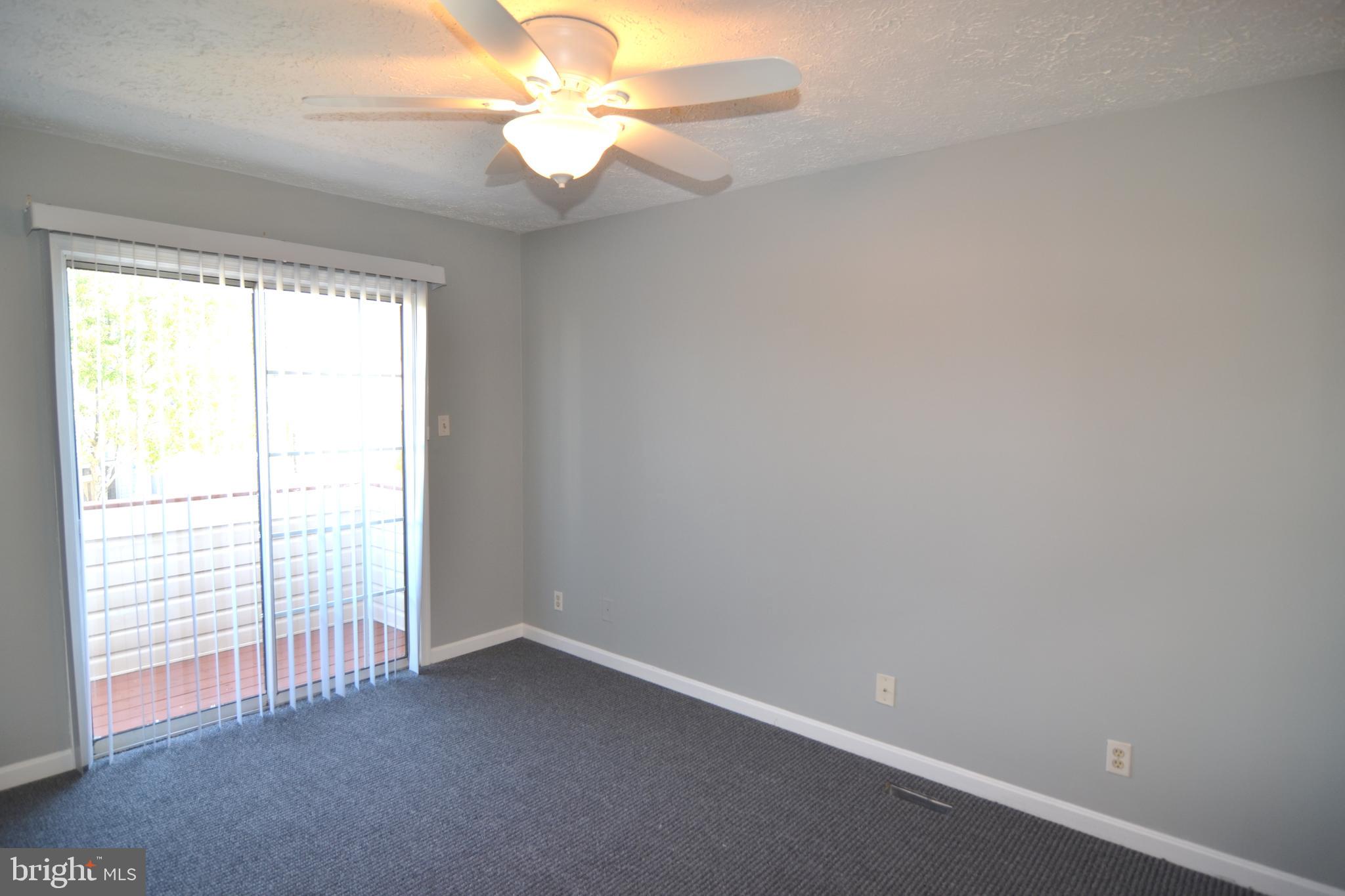 COLUMBIA COMMONS - Residential Lease