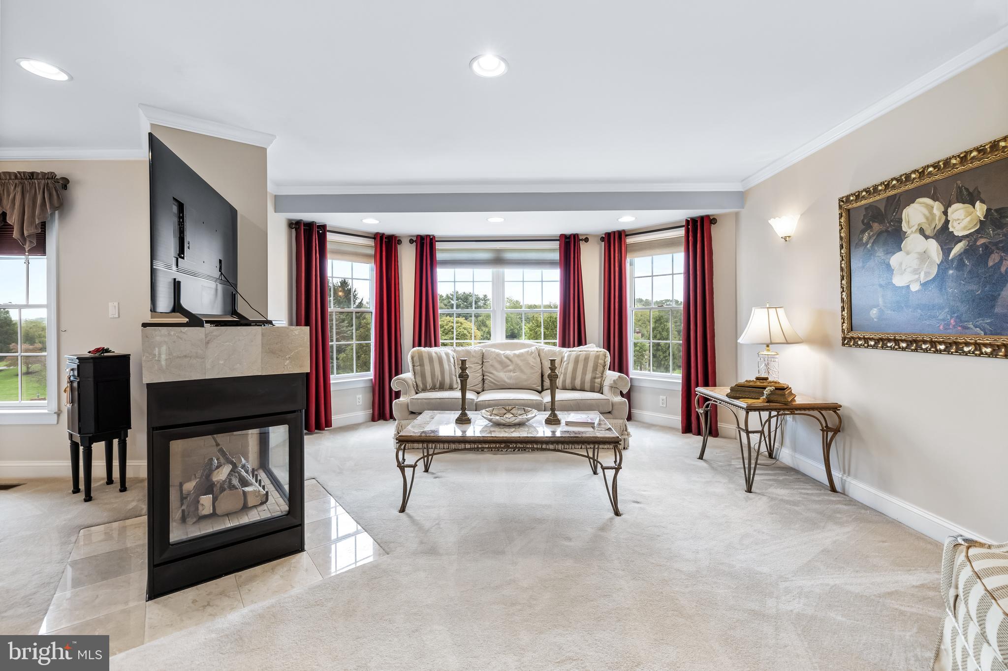 FALLS CREST - Residential