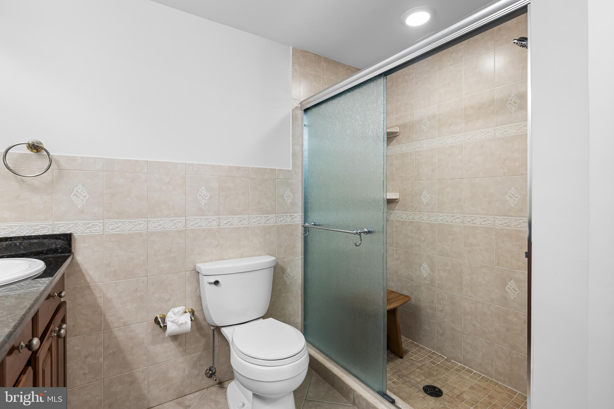 FALLS CREST - Residential