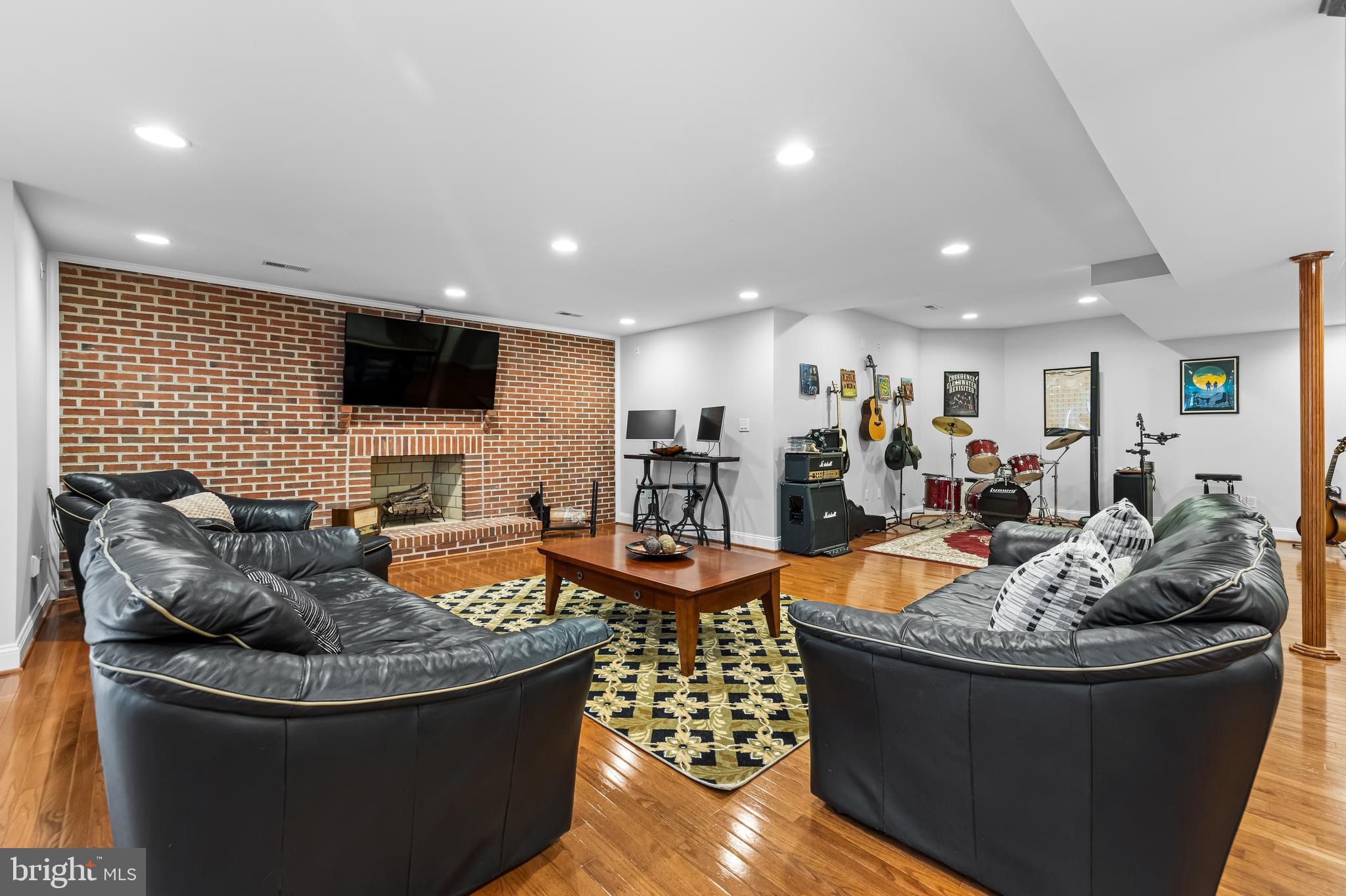 FALLS CREST - Residential