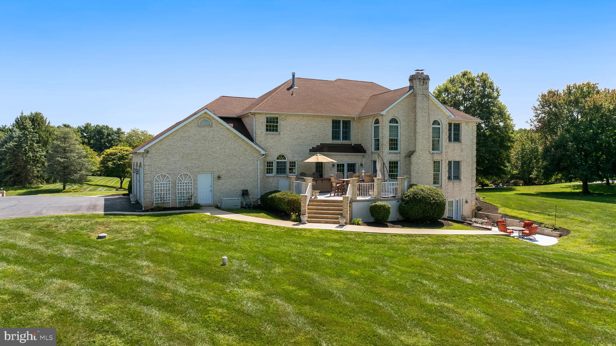 FALLS CREST - Residential