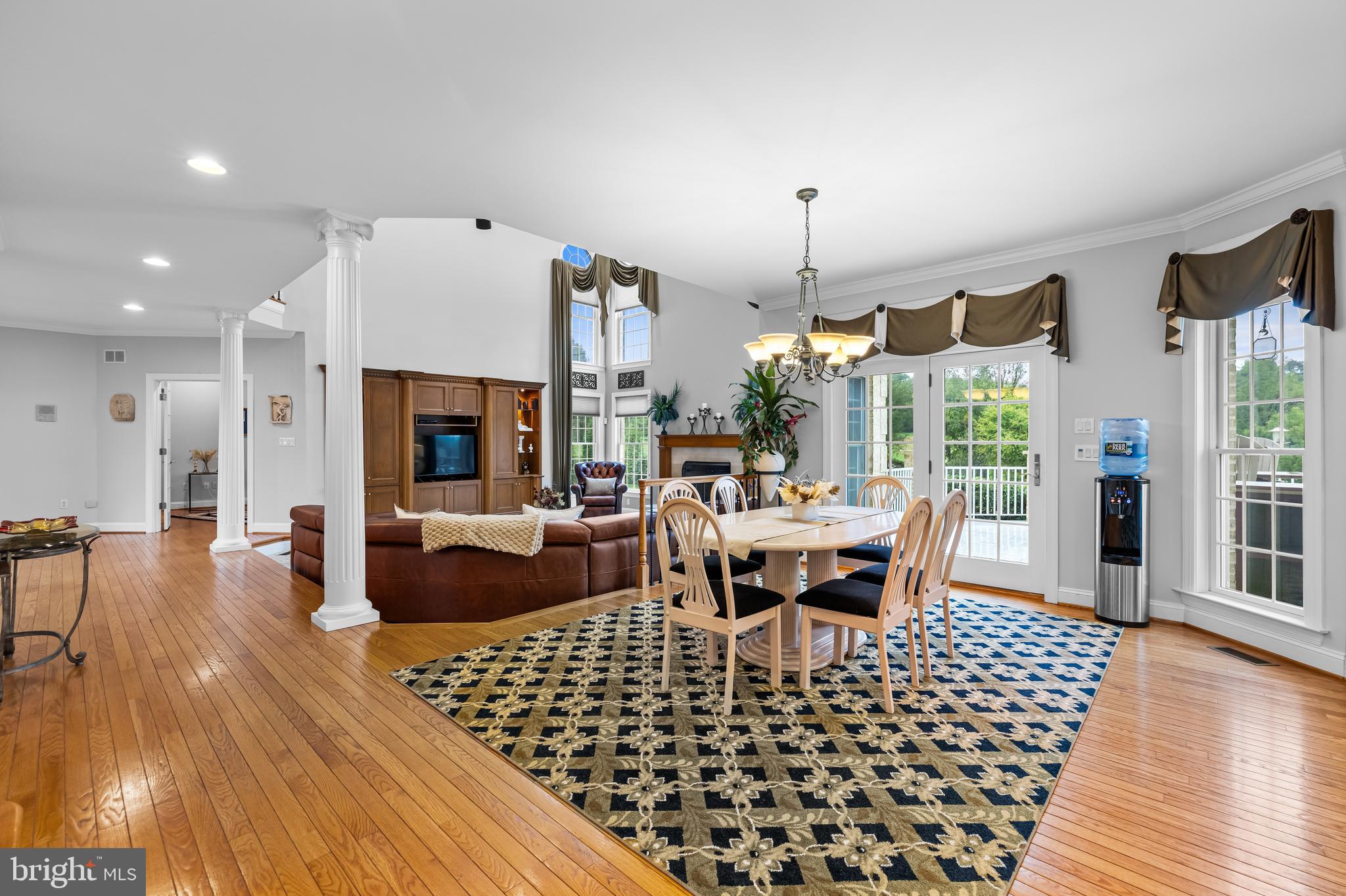 FALLS CREST - Residential