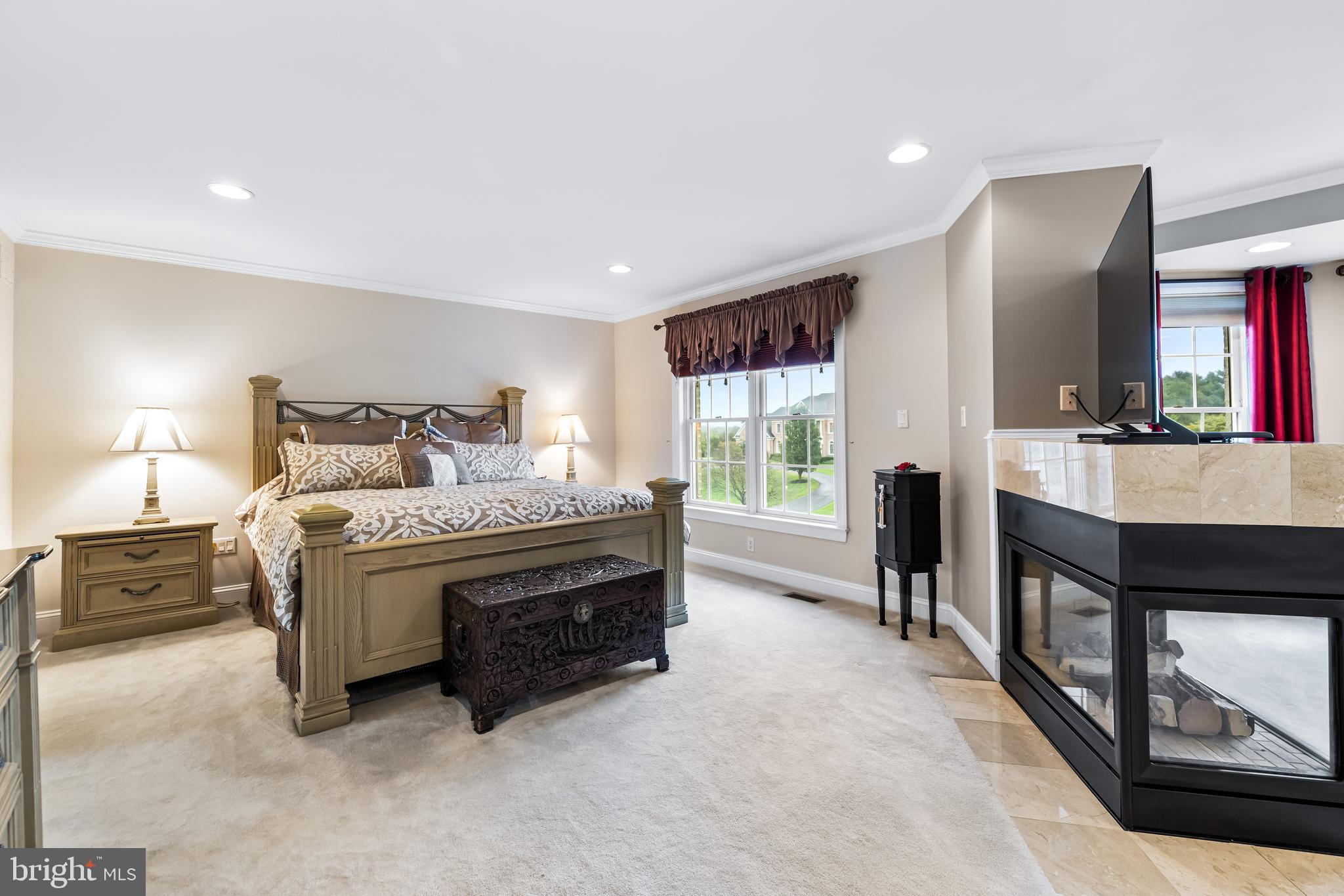 FALLS CREST - Residential