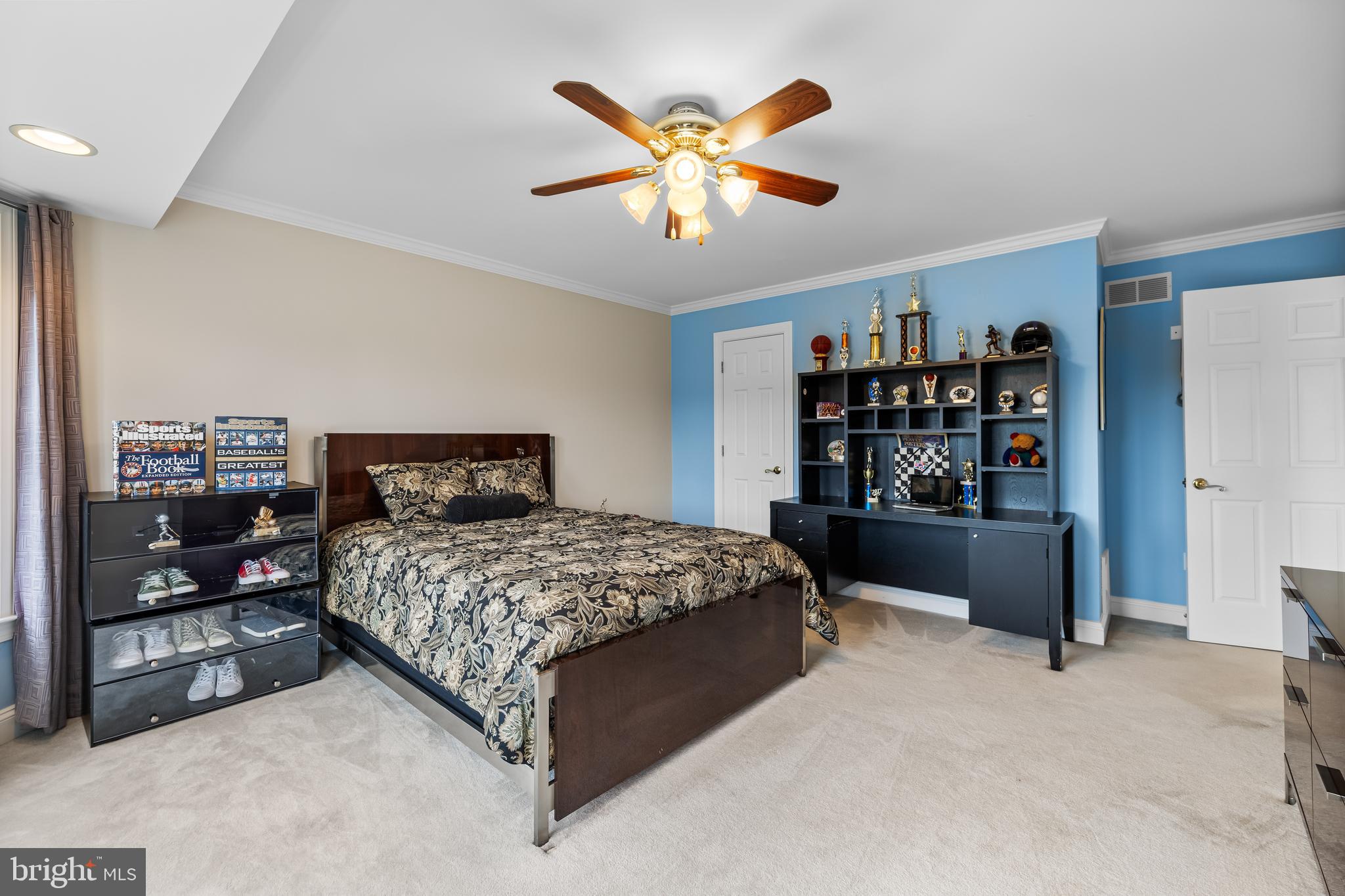 FALLS CREST - Residential