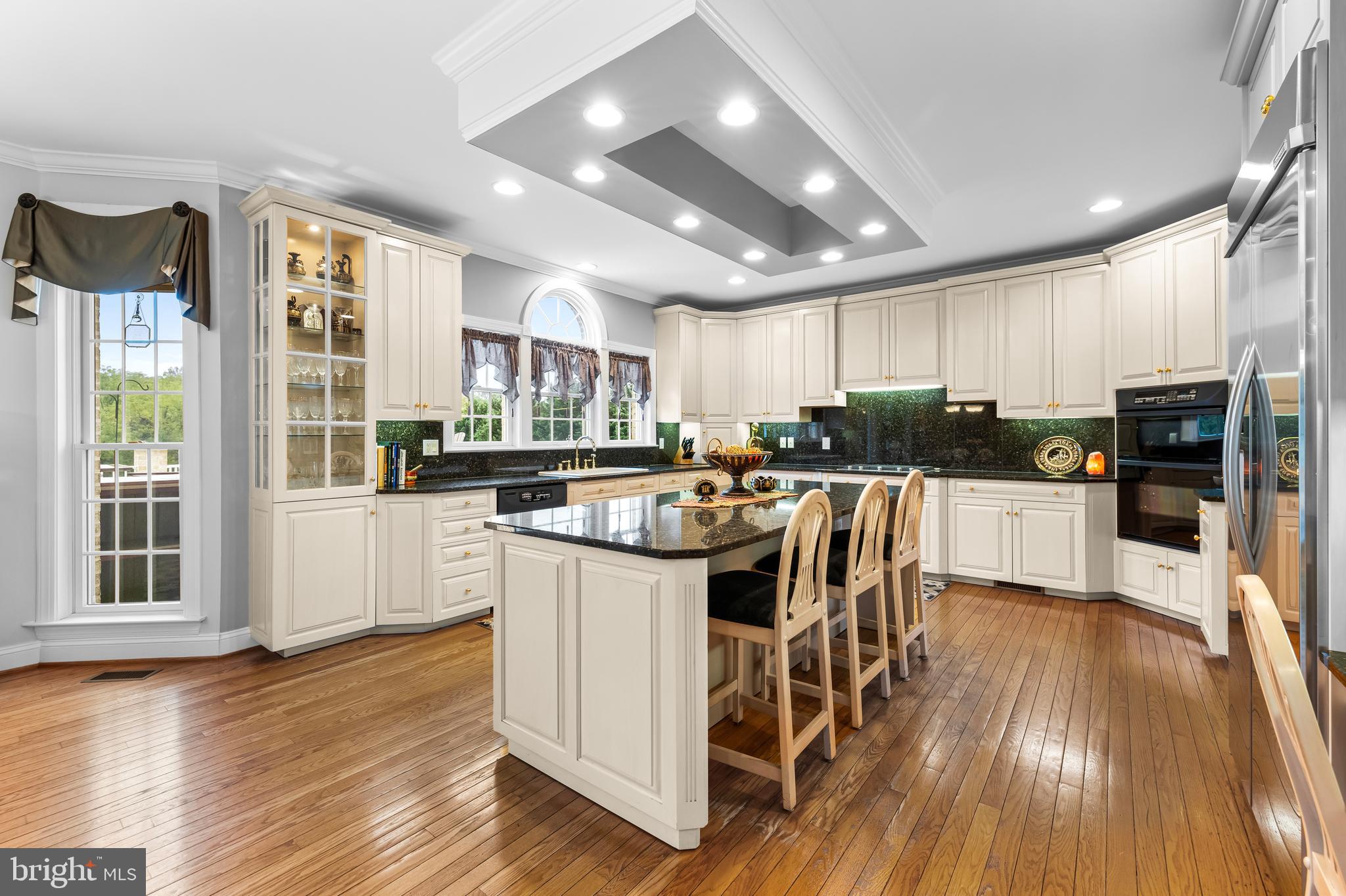 FALLS CREST - Residential