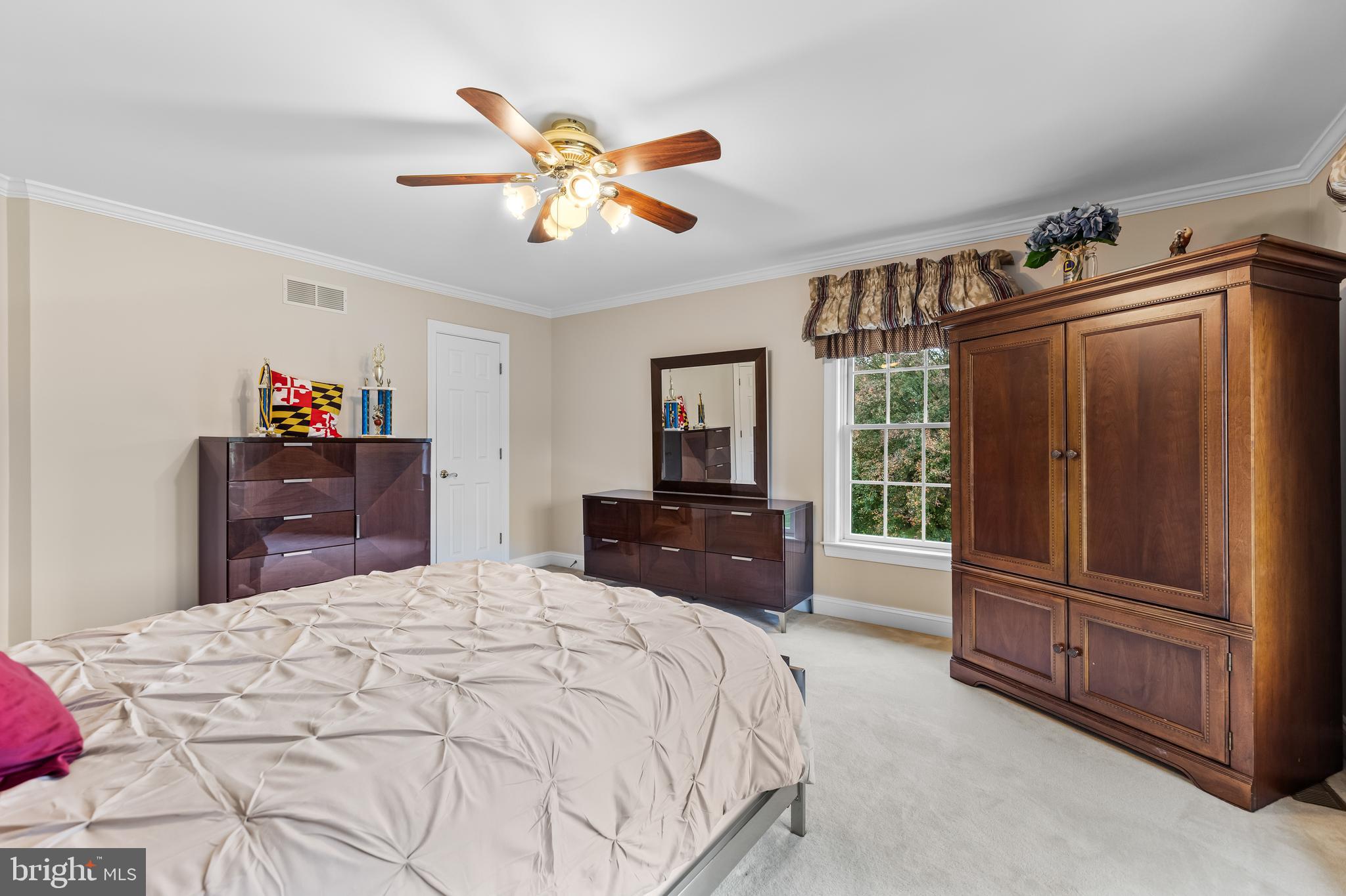 FALLS CREST - Residential