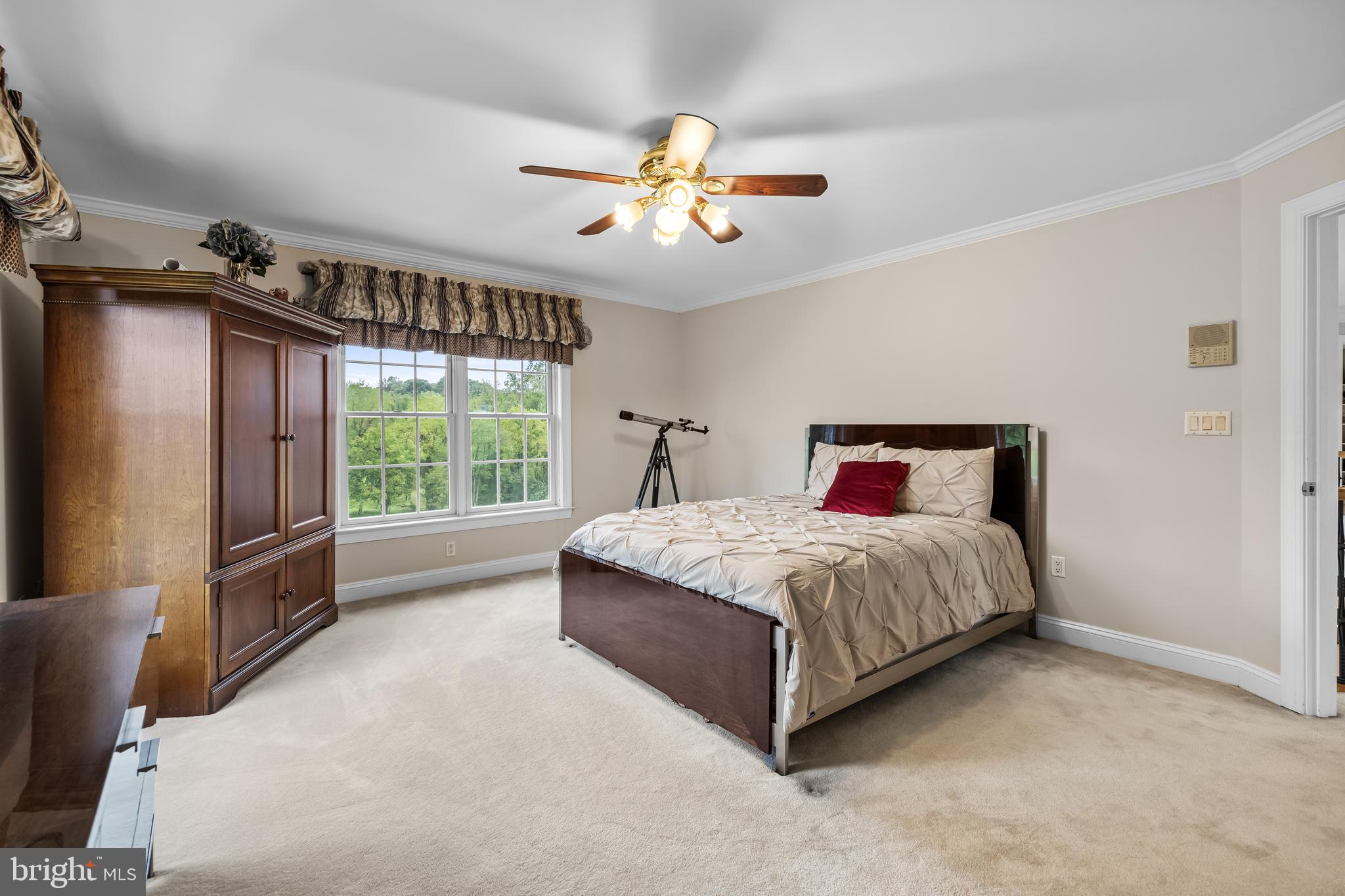 FALLS CREST - Residential