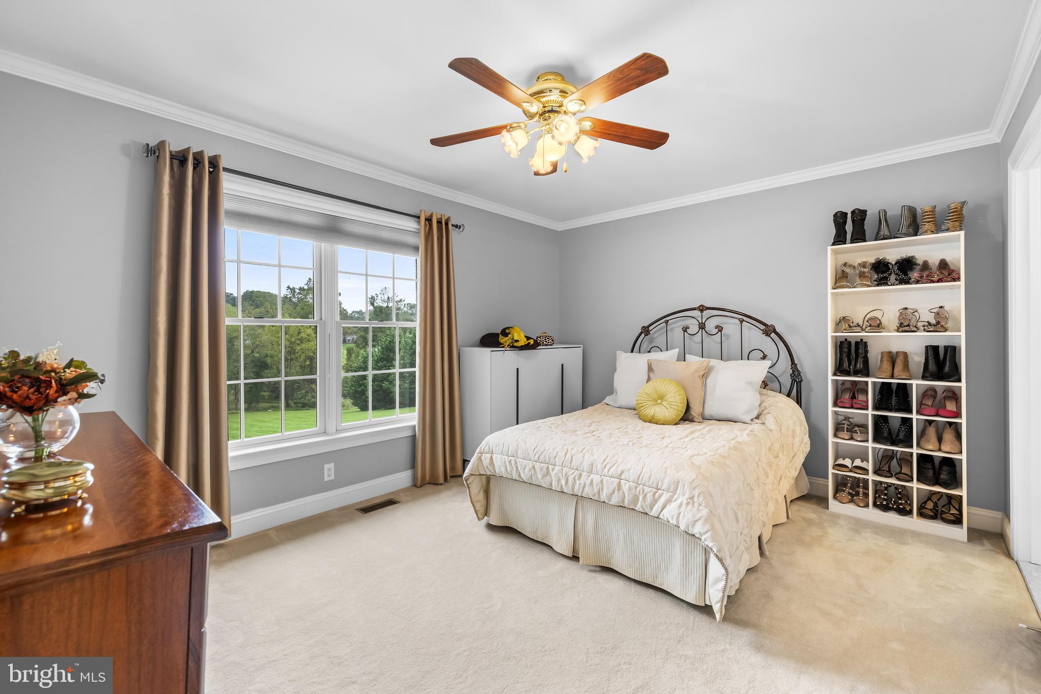 FALLS CREST - Residential