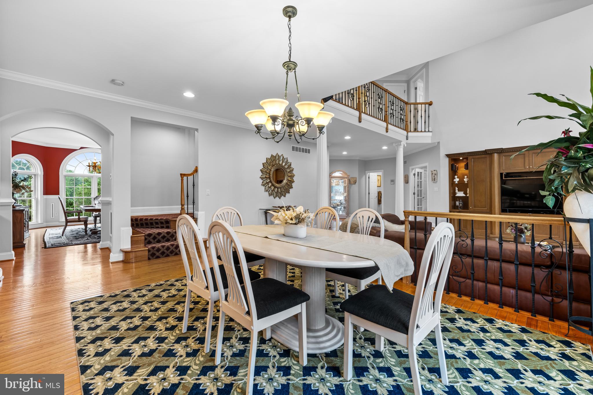 FALLS CREST - Residential