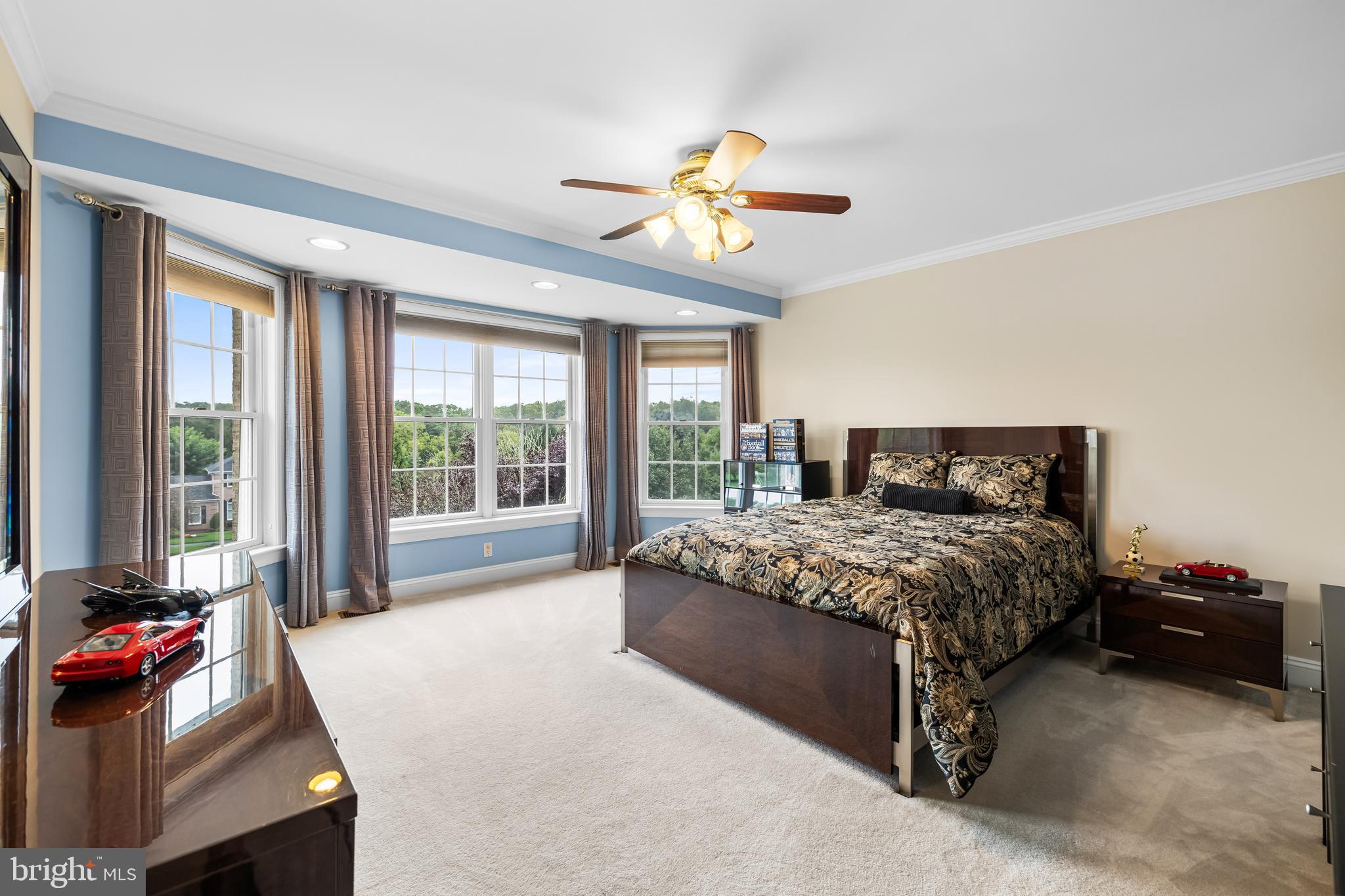 FALLS CREST - Residential