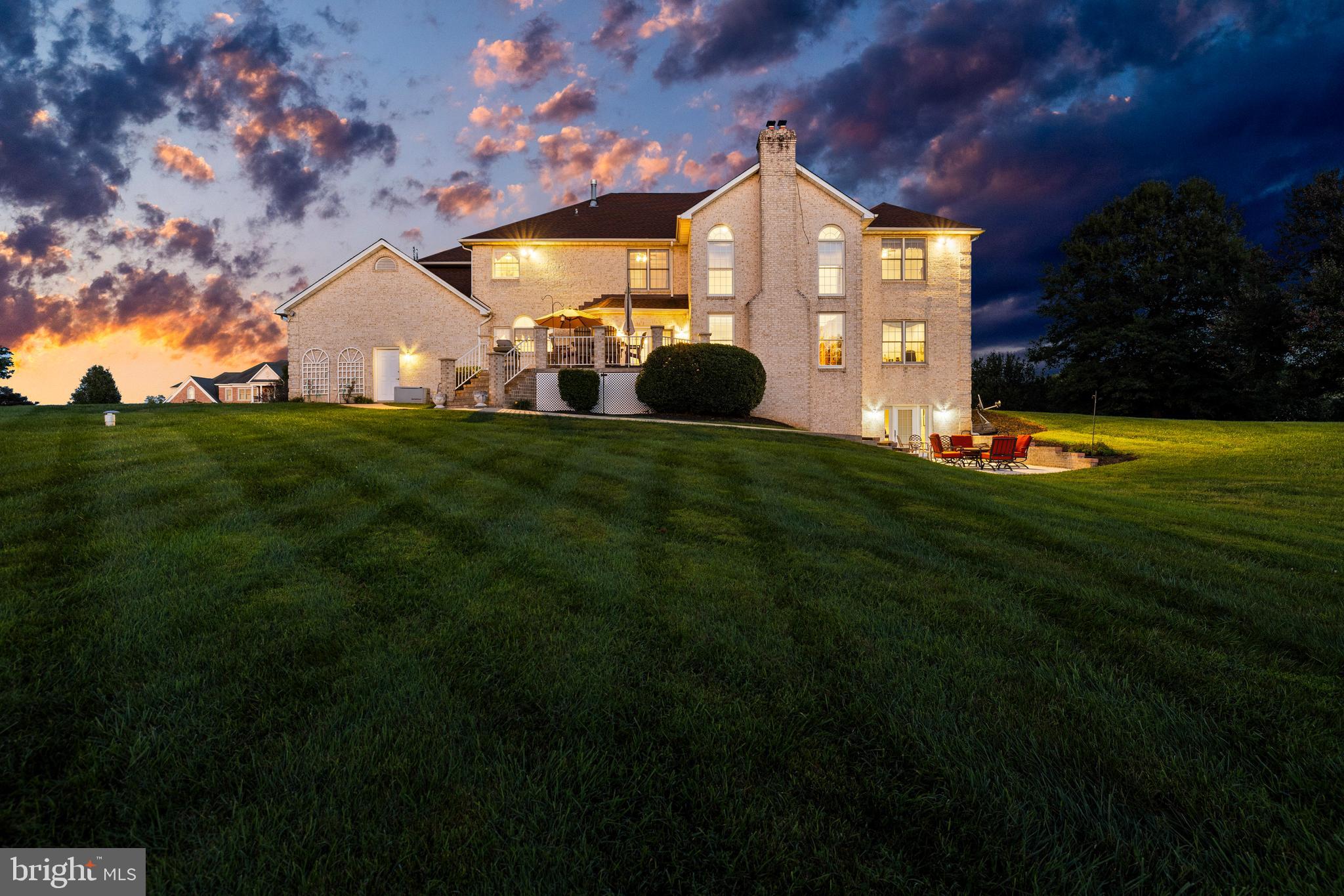 FALLS CREST - Residential