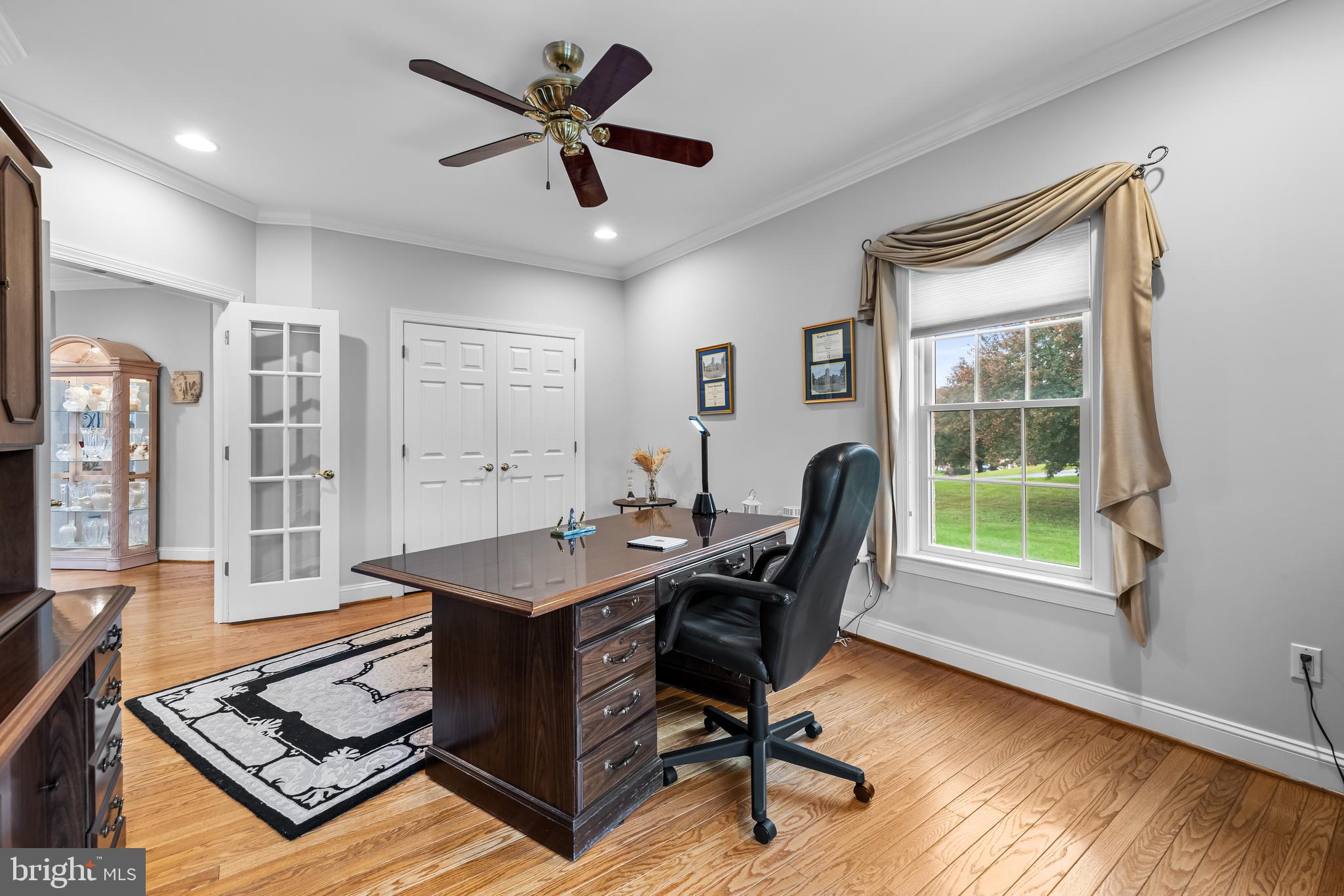 FALLS CREST - Residential