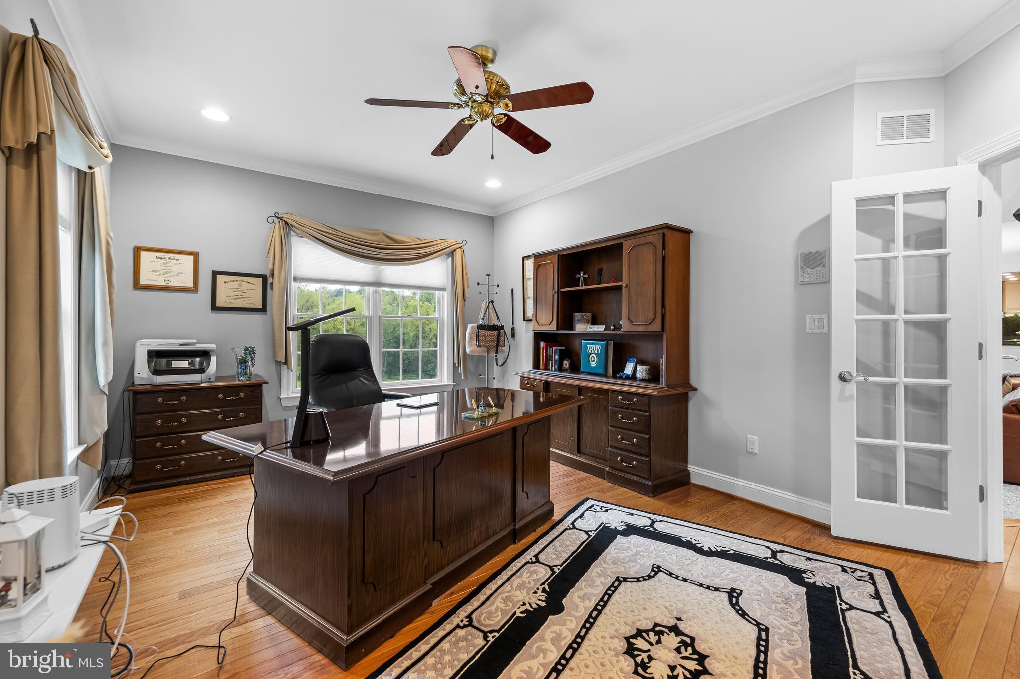 FALLS CREST - Residential