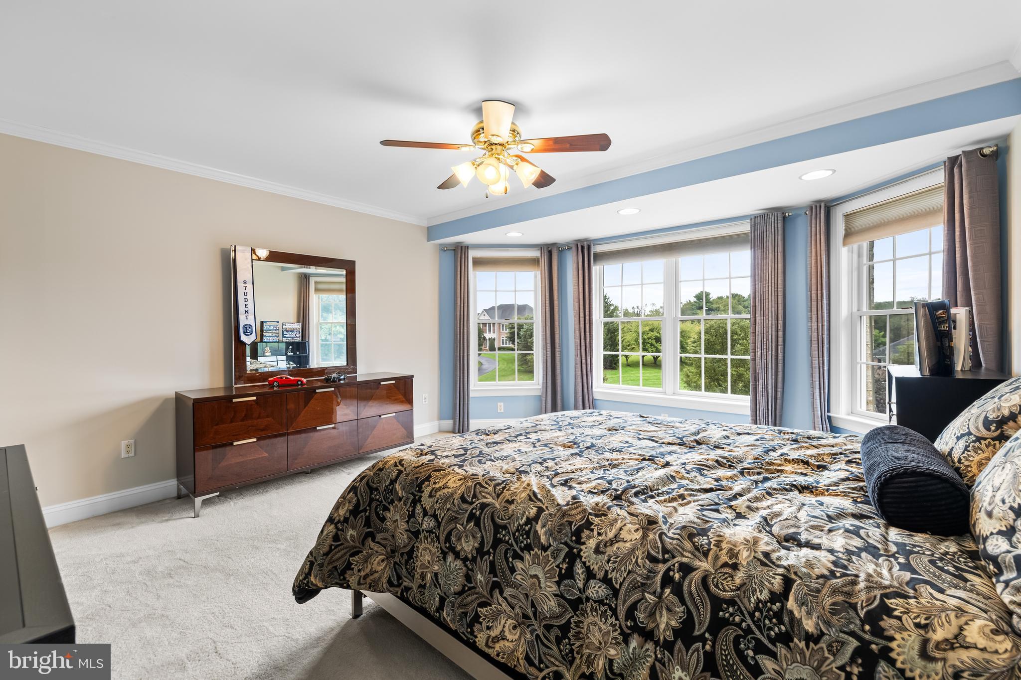 FALLS CREST - Residential