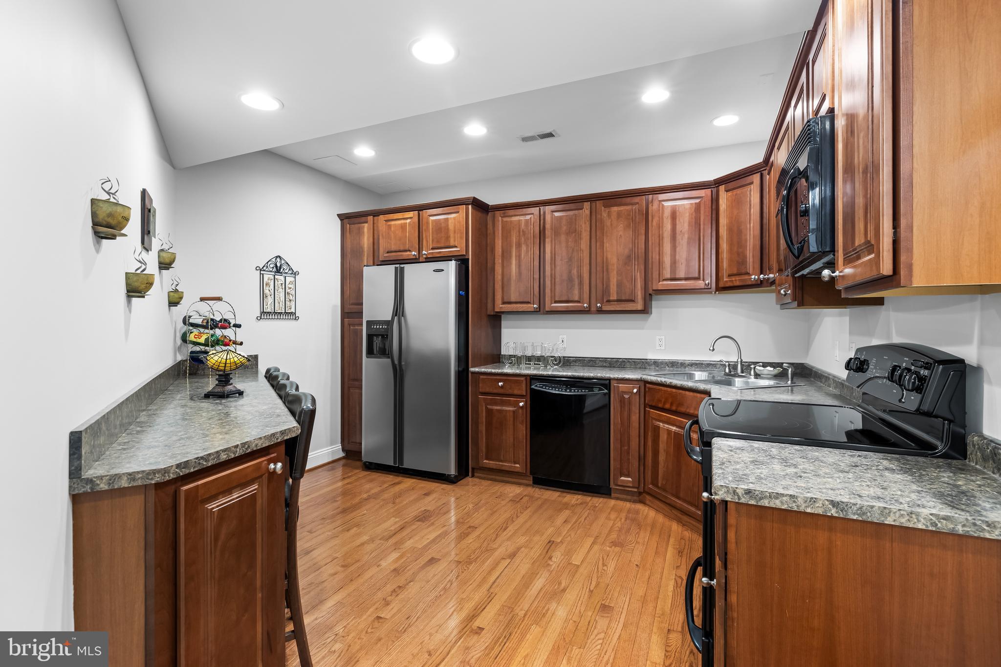 FALLS CREST - Residential