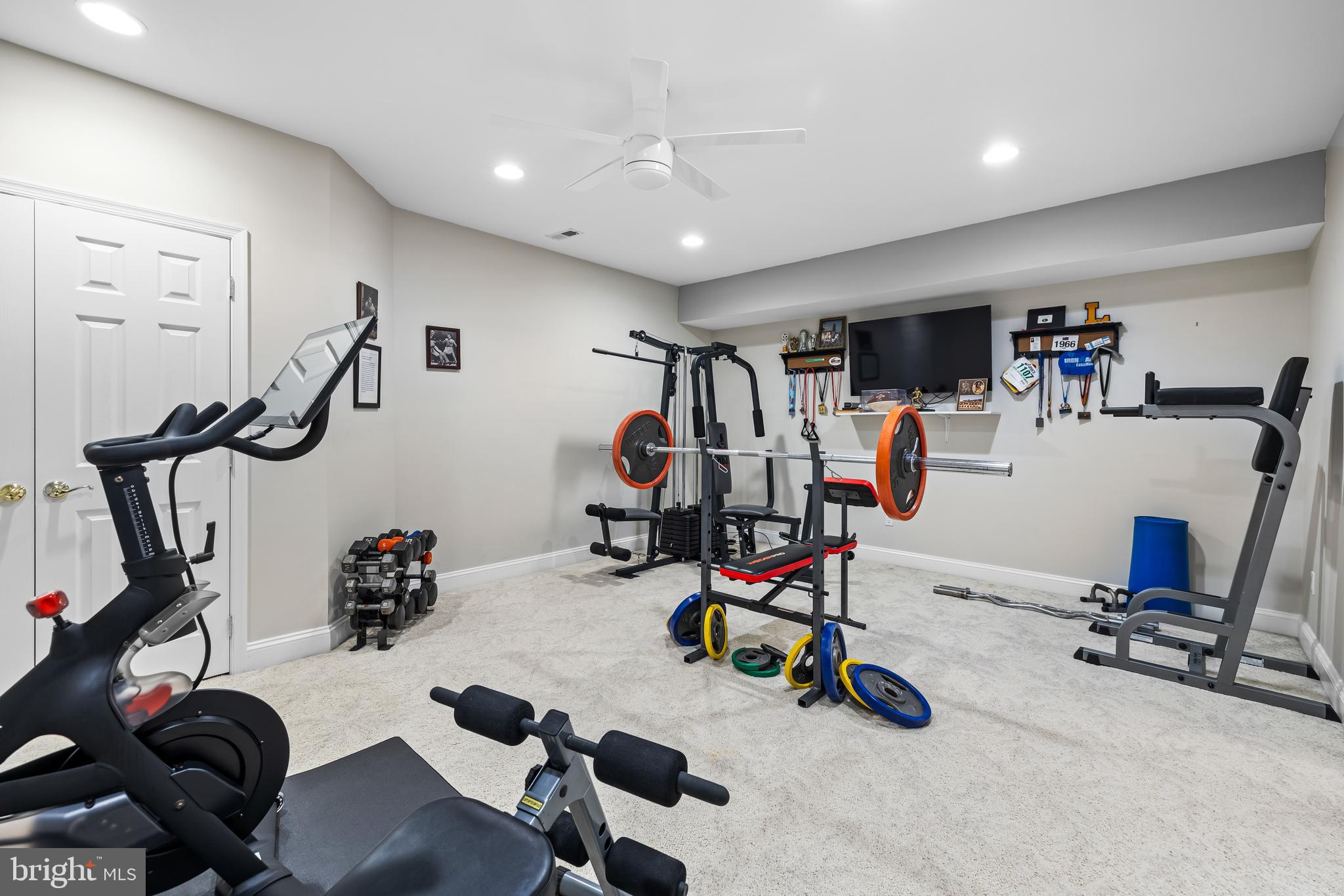 FALLS CREST - Residential