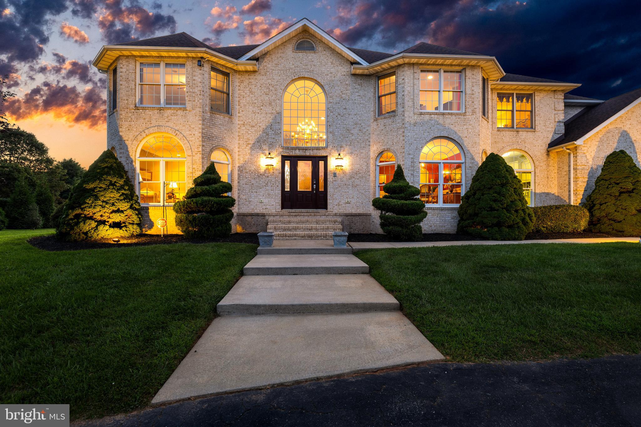 FALLS CREST - Residential