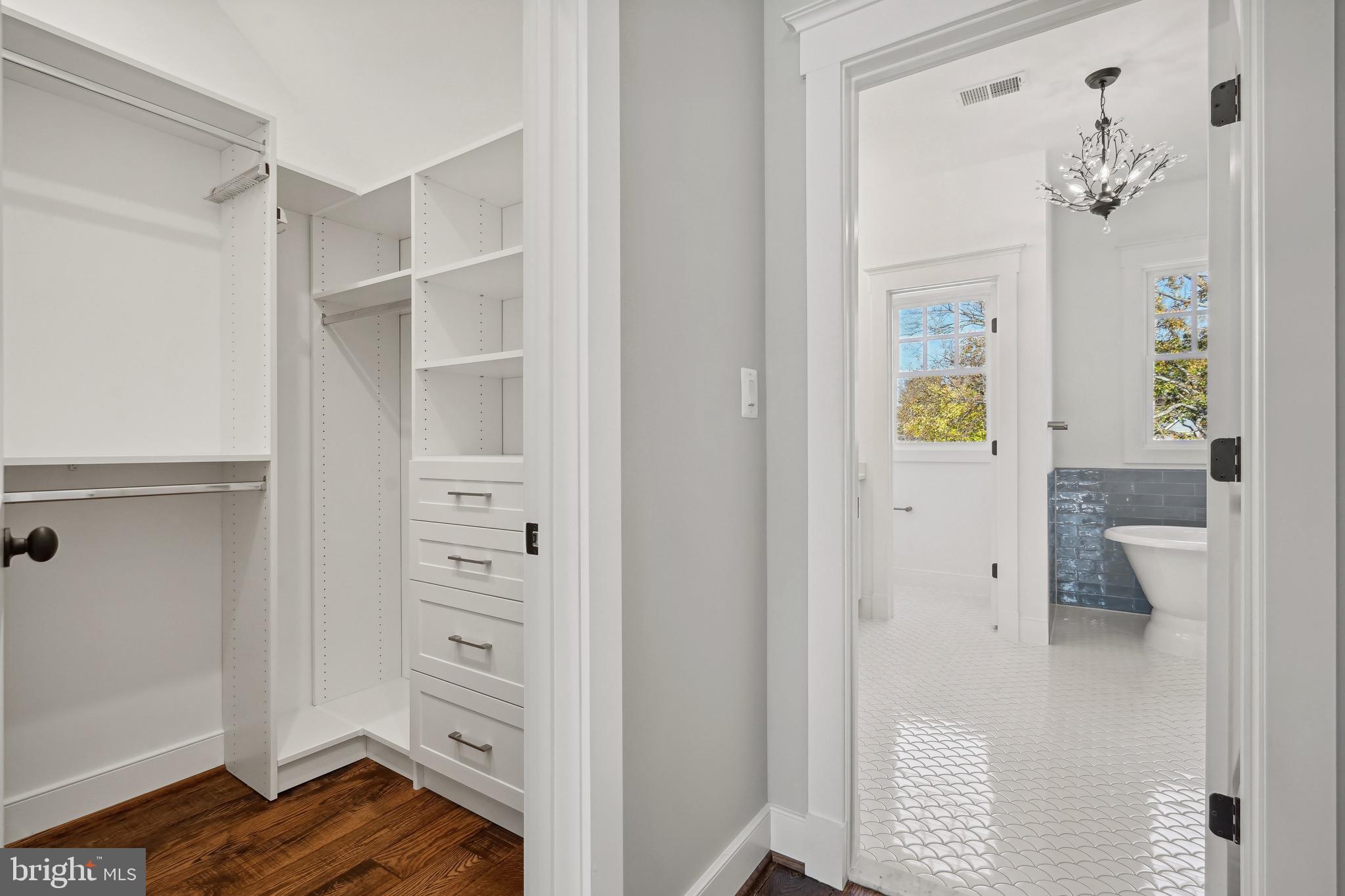 VIRGINIA FOREST - Residential