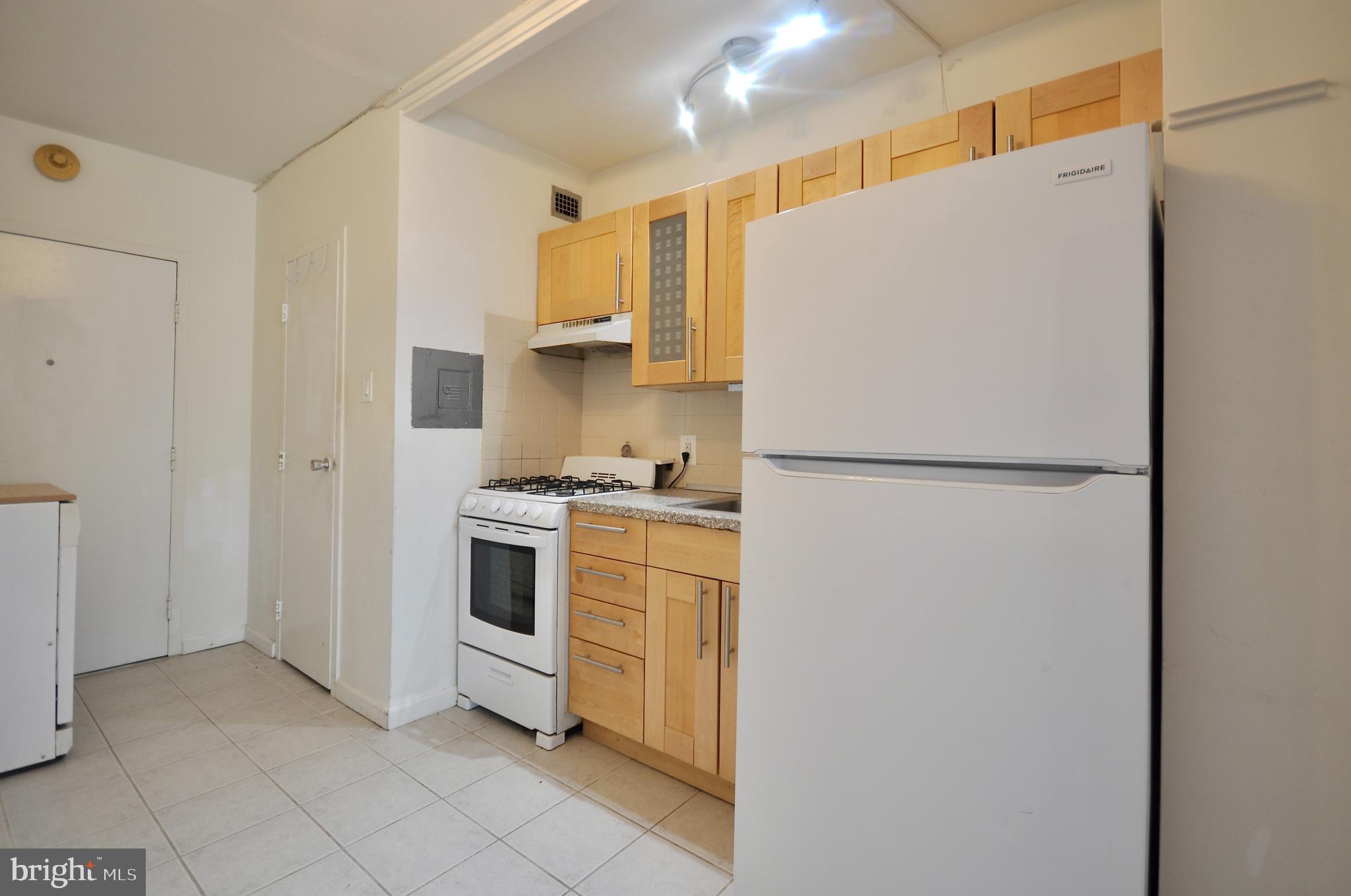 ELKINS PARK HOUSE - Residential