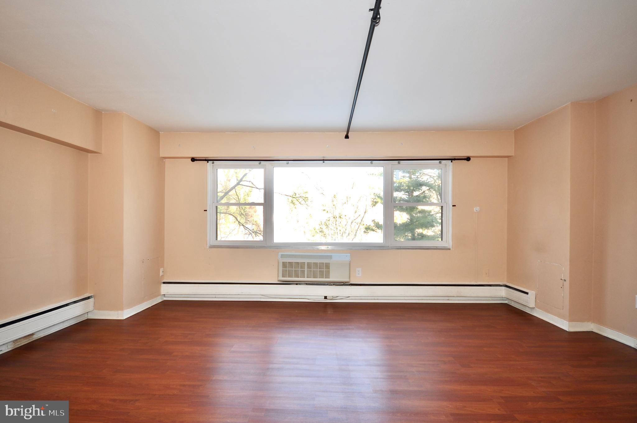 ELKINS PARK HOUSE - Residential