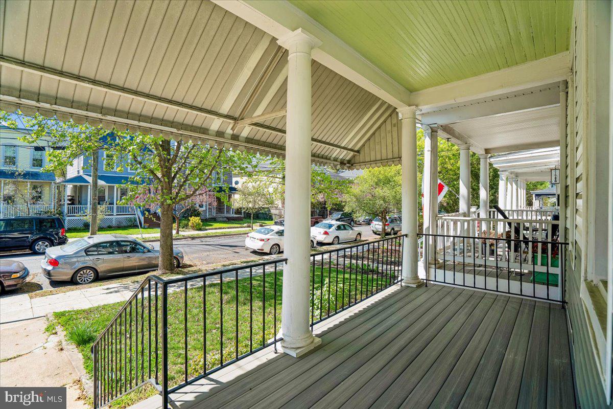 1026 IRVING STREET NE