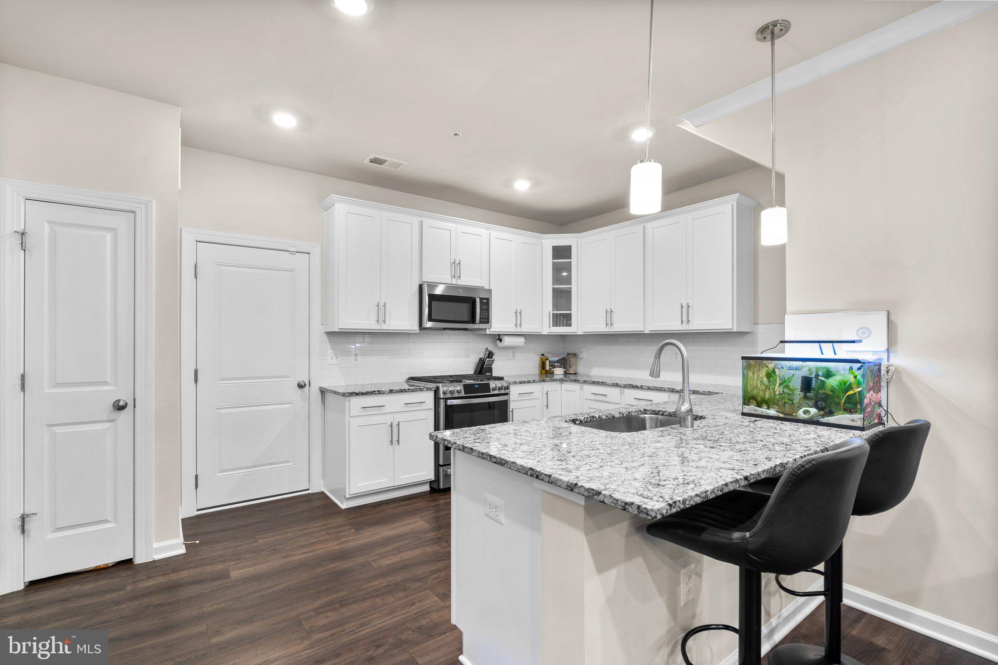 METRO WALK AT MOOREFIELD STATION - Residential