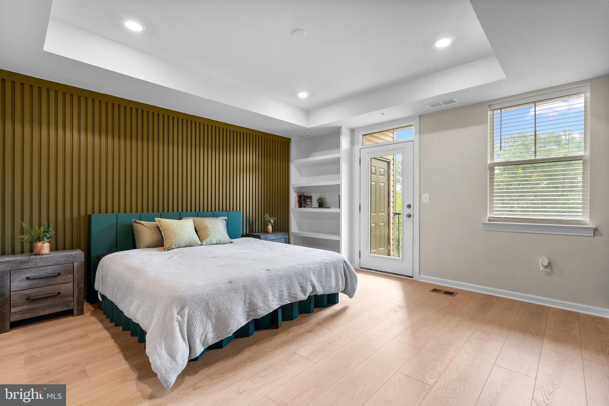 METRO WALK AT MOOREFIELD STATION - Residential