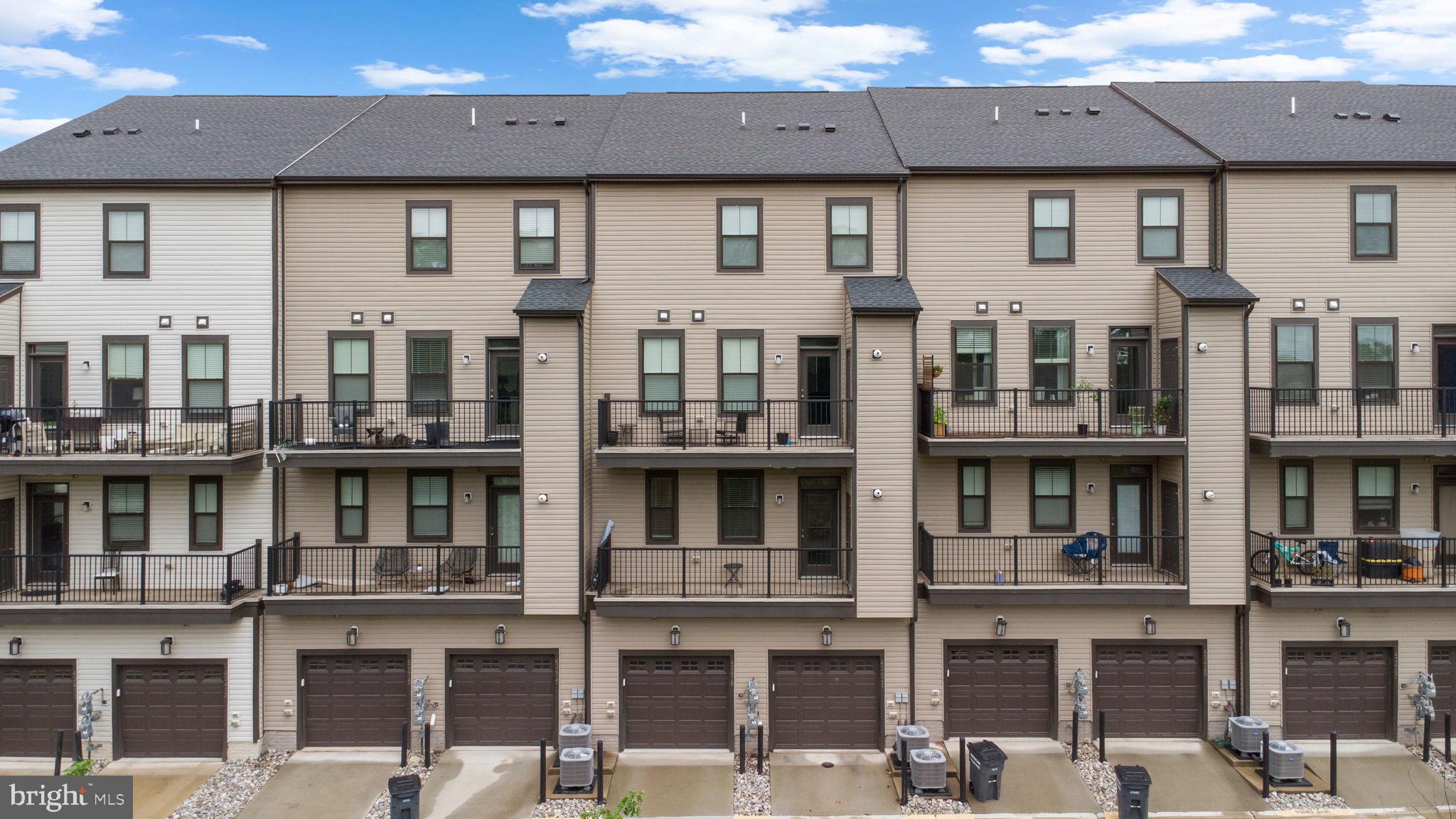METRO WALK AT MOOREFIELD STATION - Residential