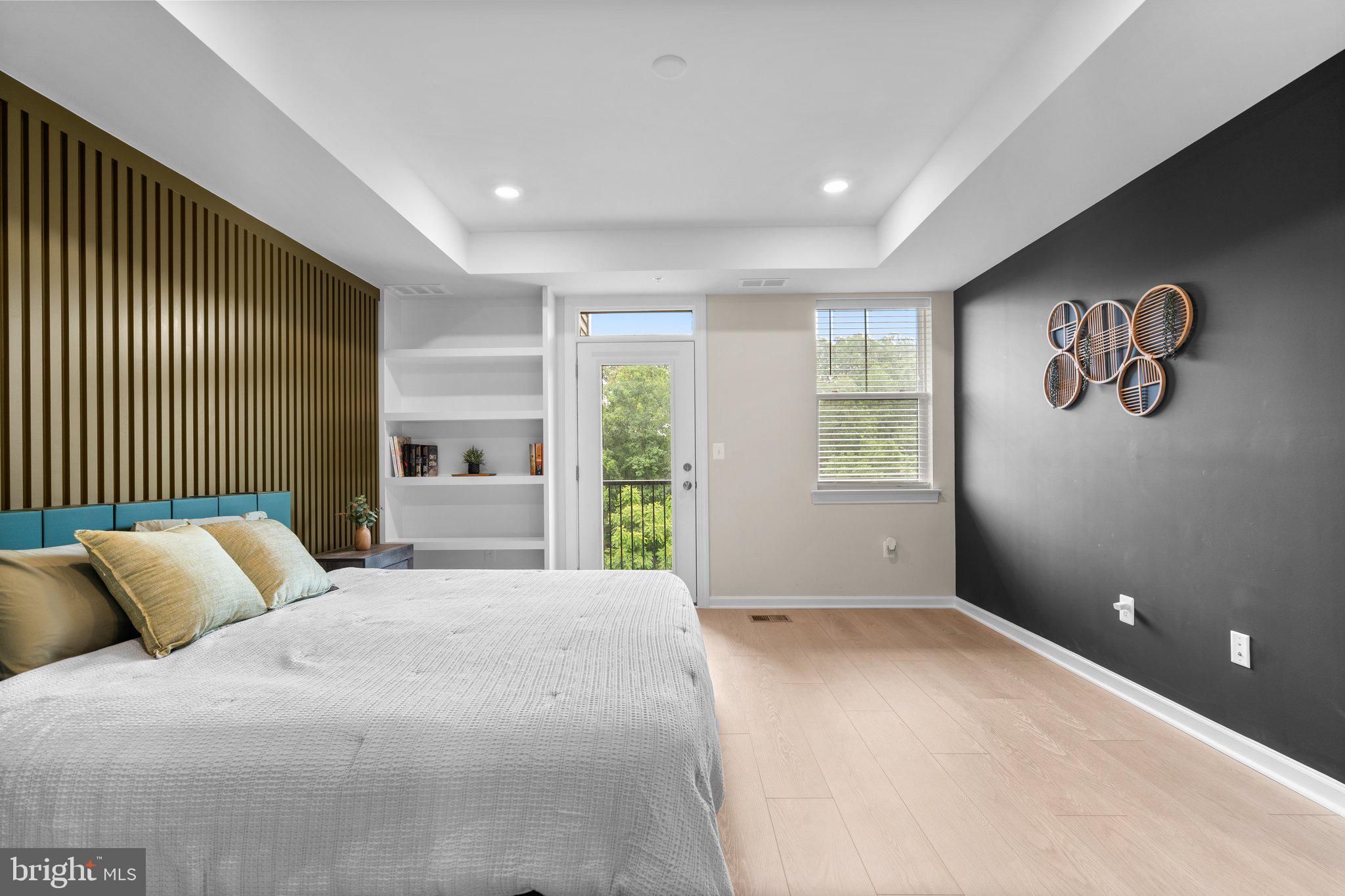 METRO WALK AT MOOREFIELD STATION - Residential