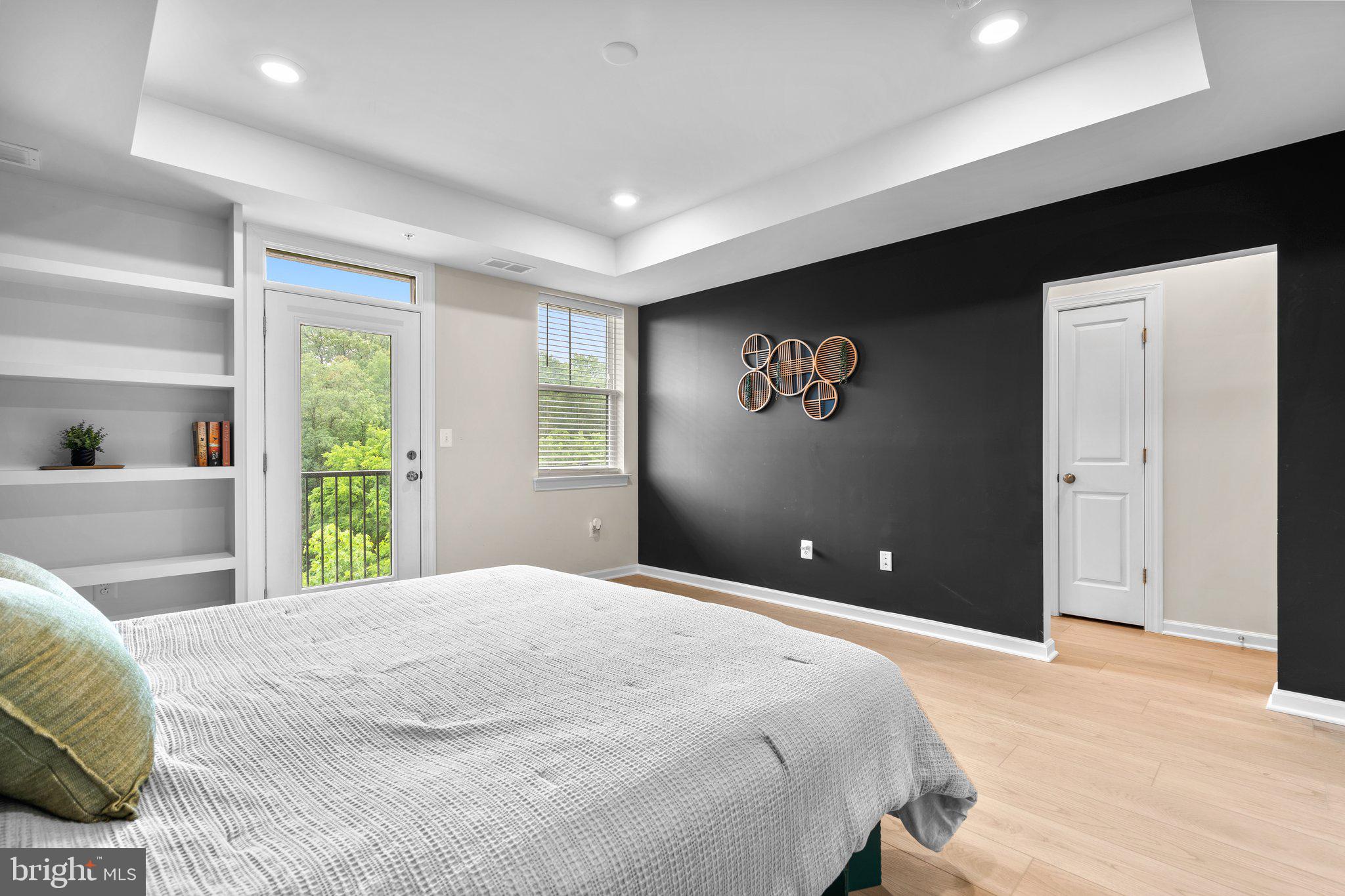 METRO WALK AT MOOREFIELD STATION - Residential