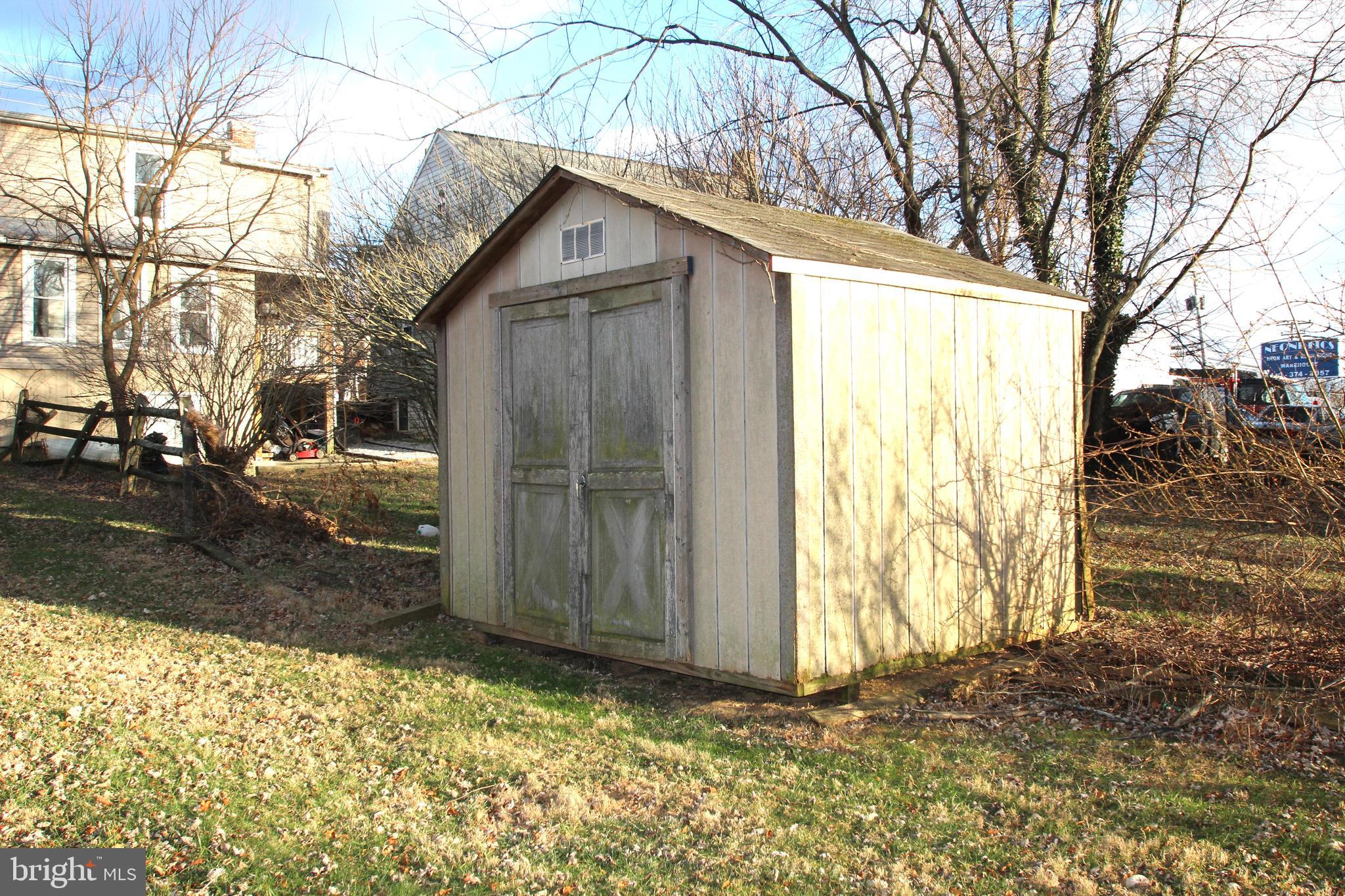 HAMPSTEAD - Residential
