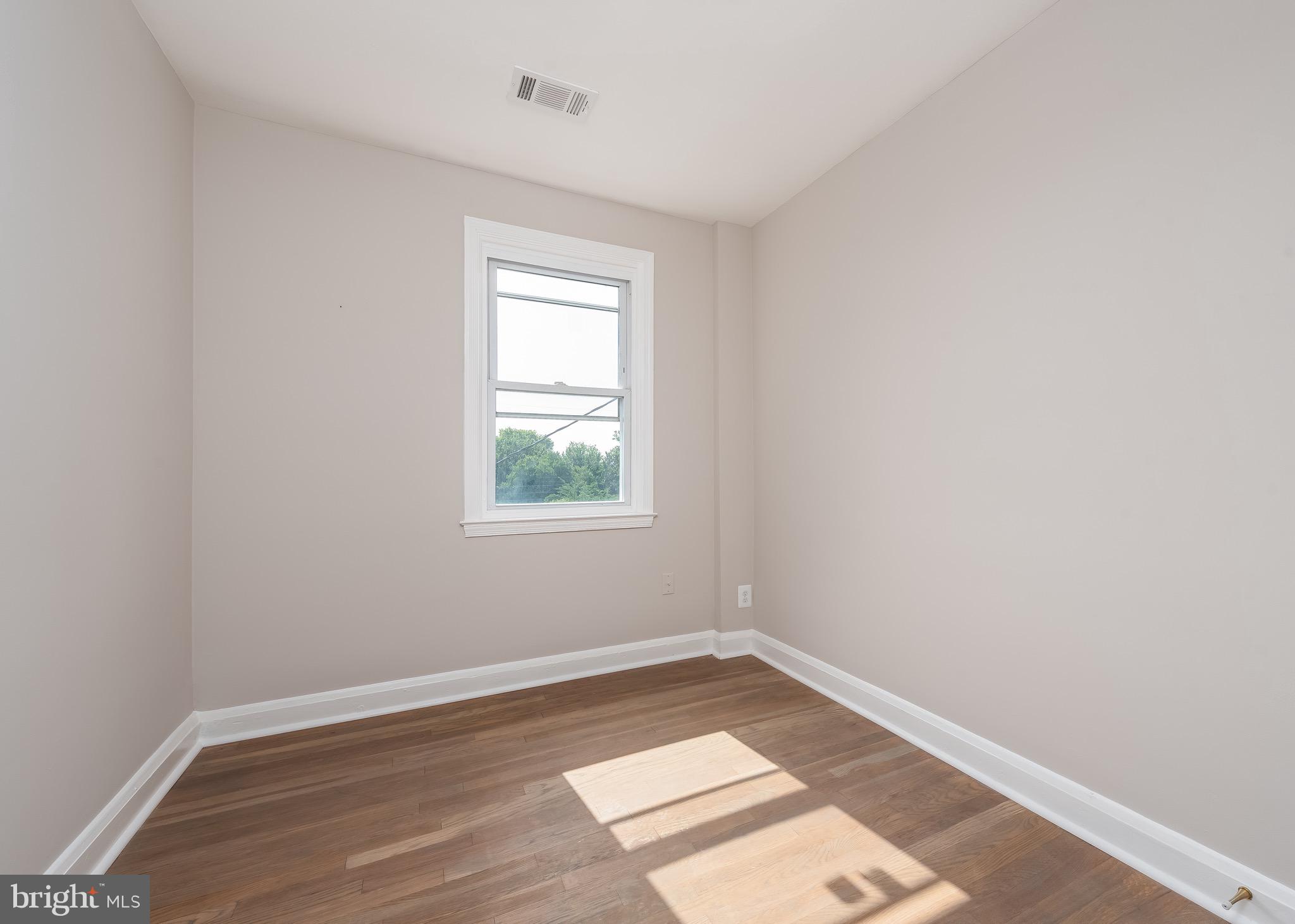 RAMBLEWOOD - Residential