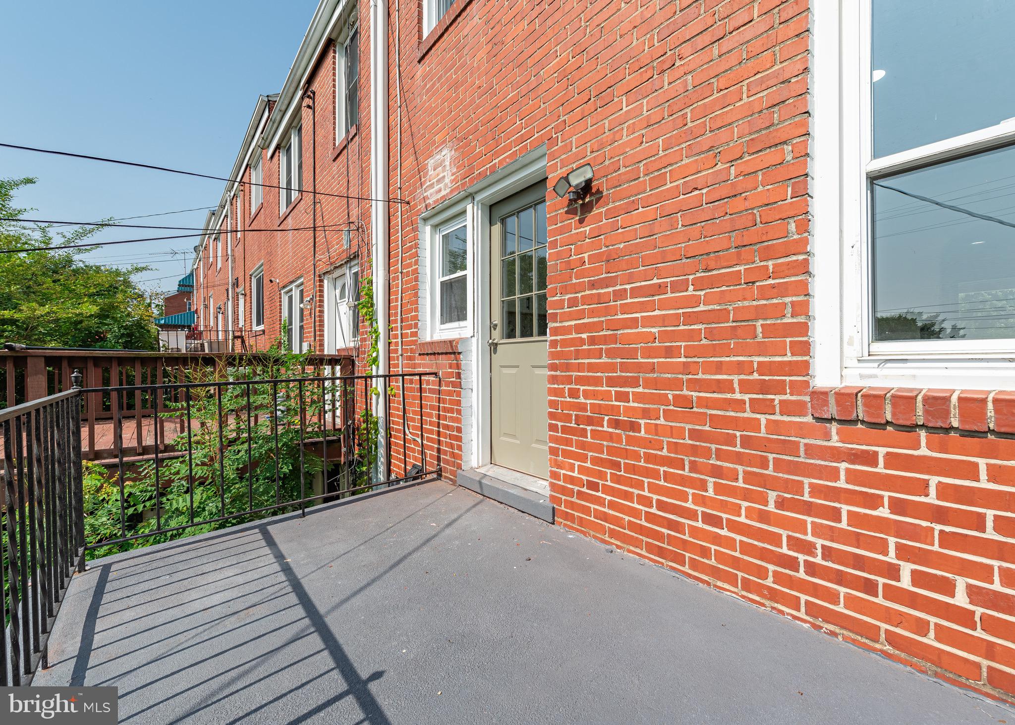 RAMBLEWOOD - Residential