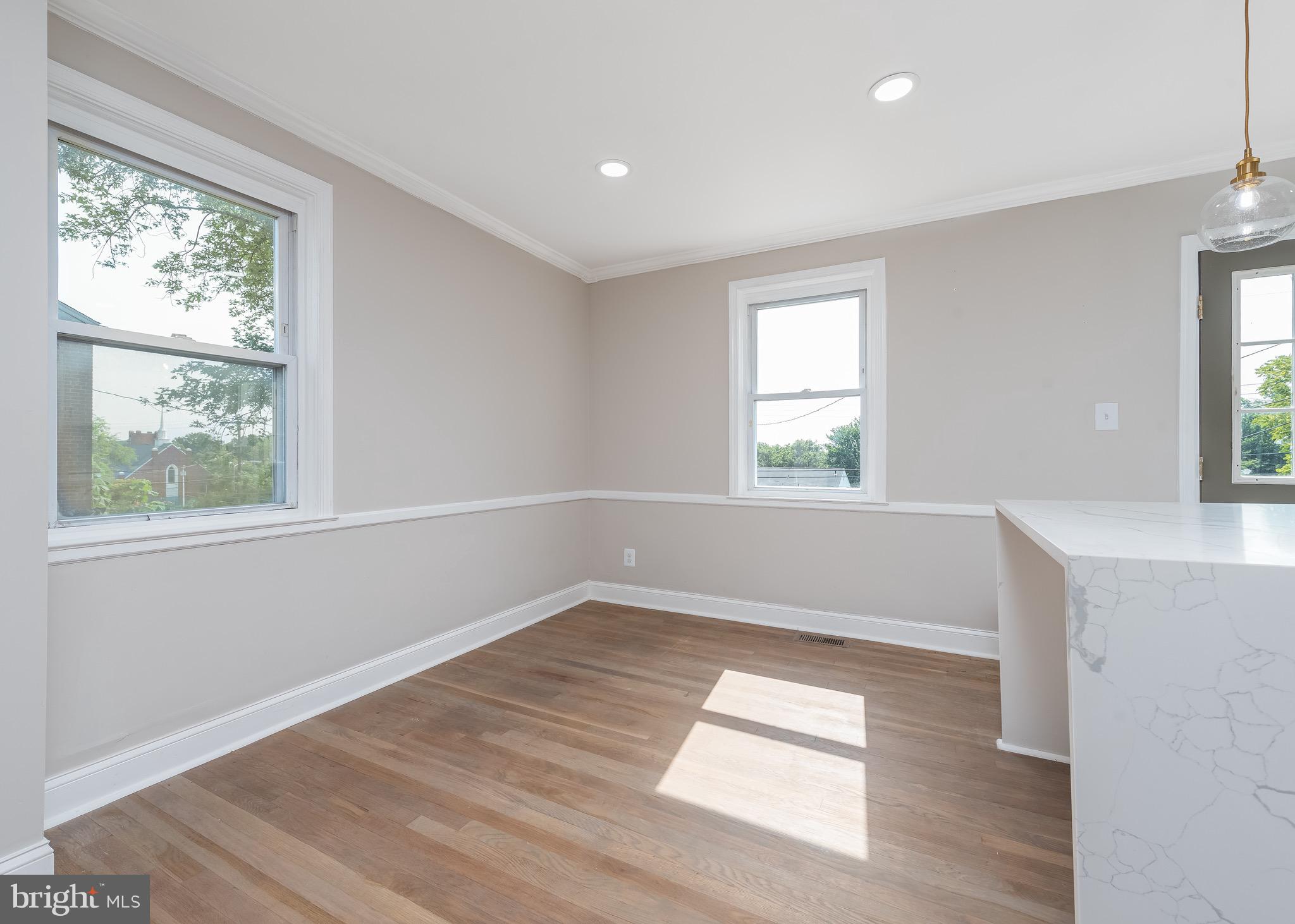 RAMBLEWOOD - Residential