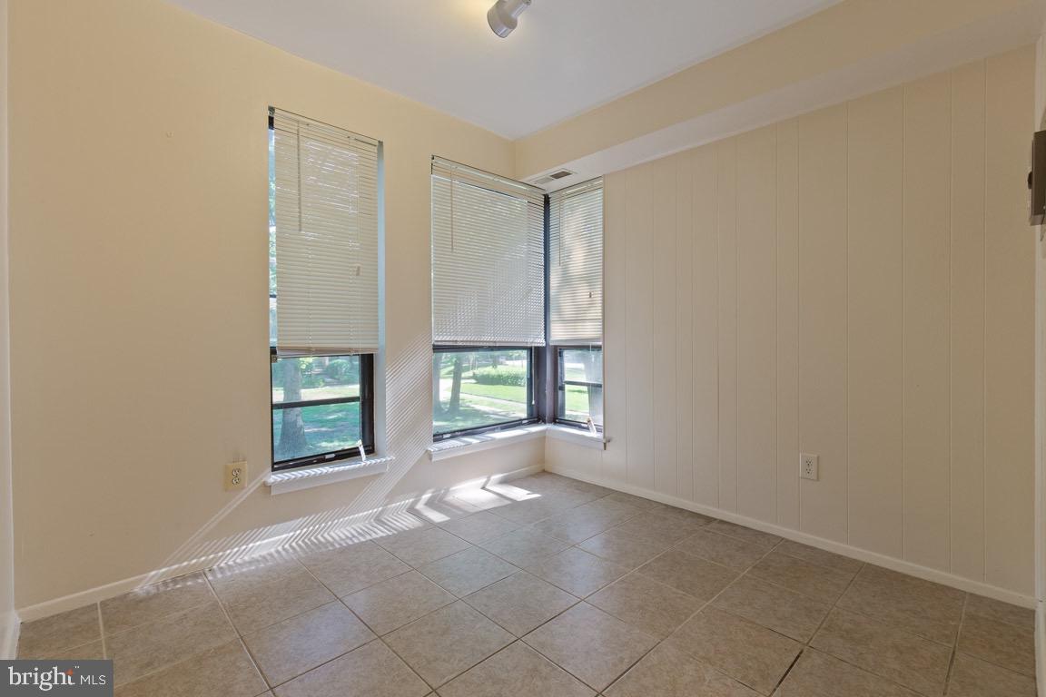 CHESTNUT GROVE - Residential