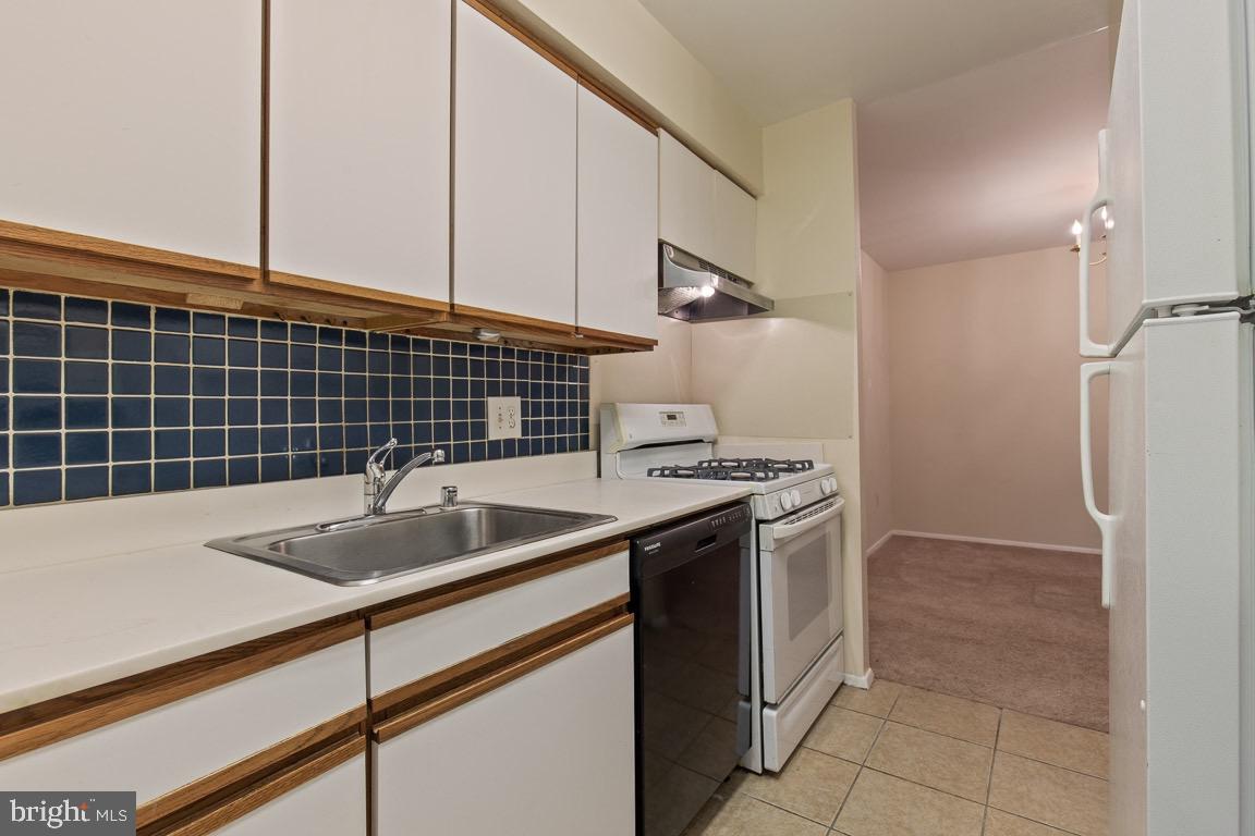 CHESTNUT GROVE - Residential