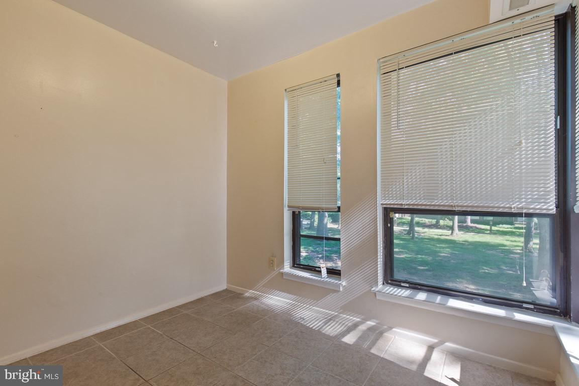 CHESTNUT GROVE - Residential