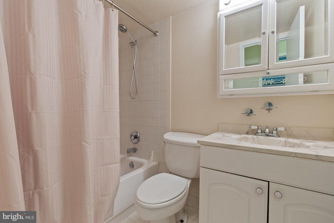 CHESTNUT GROVE - Residential