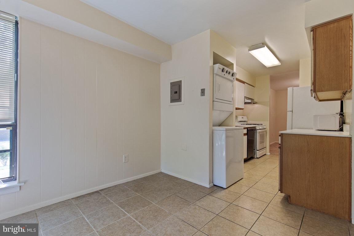 CHESTNUT GROVE - Residential