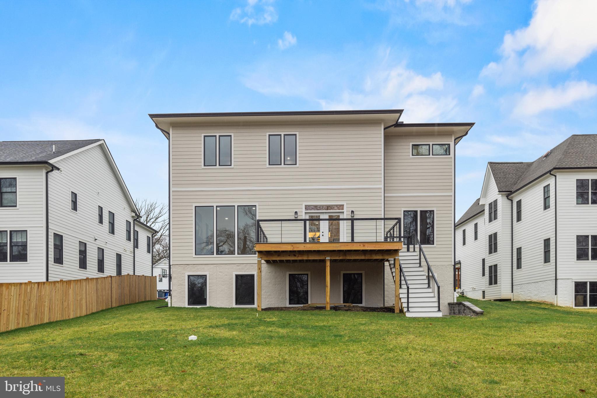 VIENNA WOODS - Residential